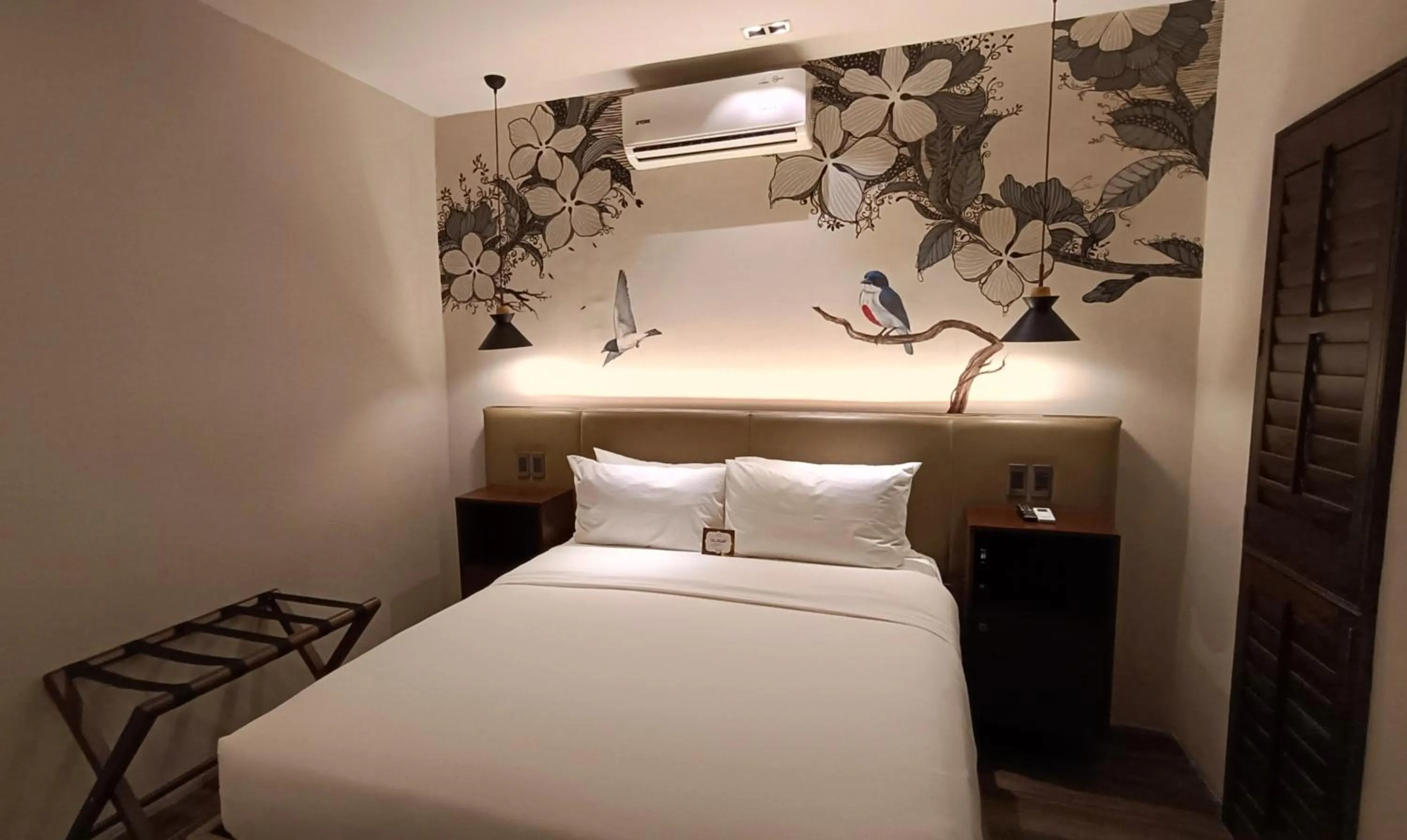 Bed in The Henry Hotel Roost Bacolod