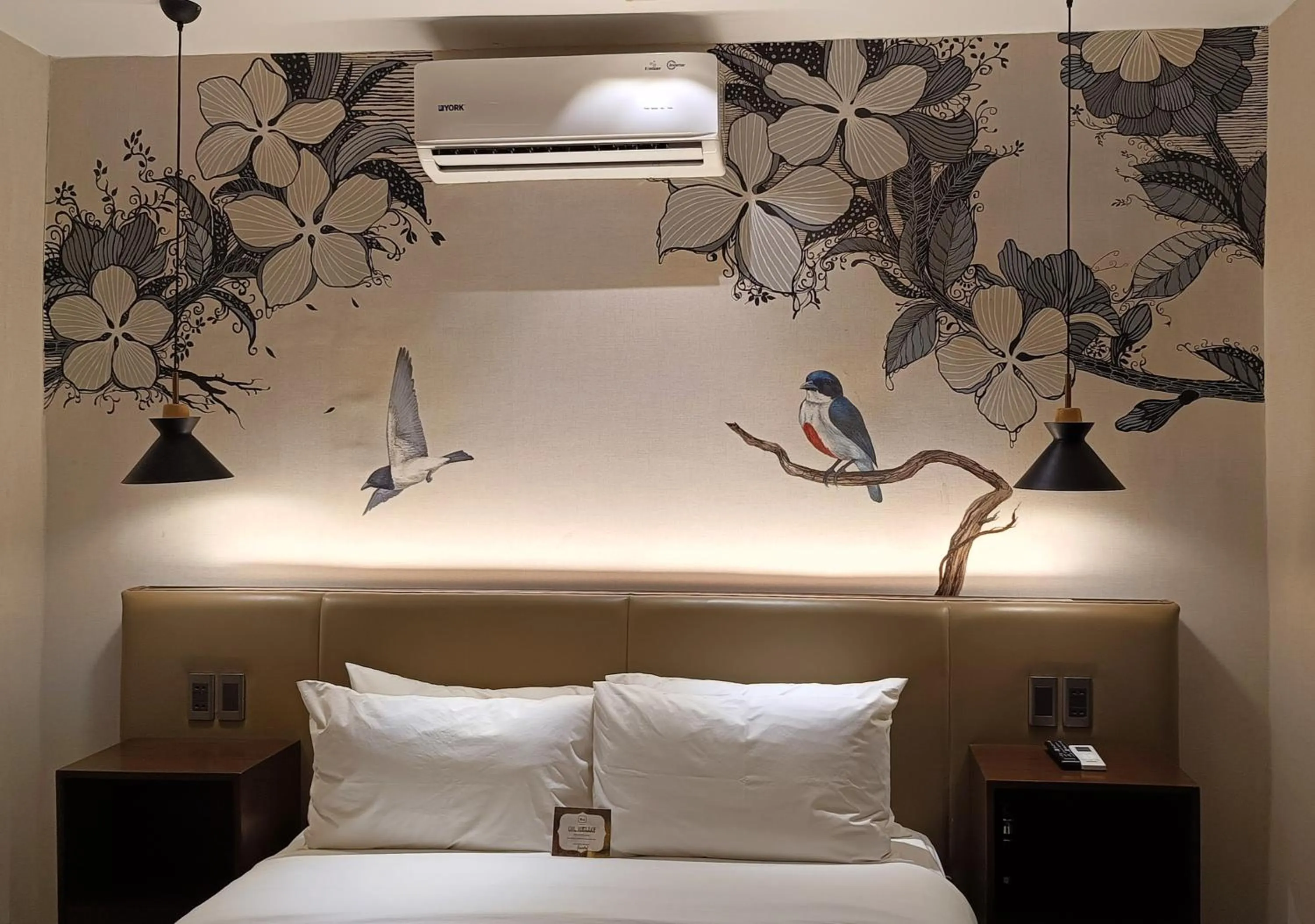 Bed in The Henry Hotel Roost Bacolod