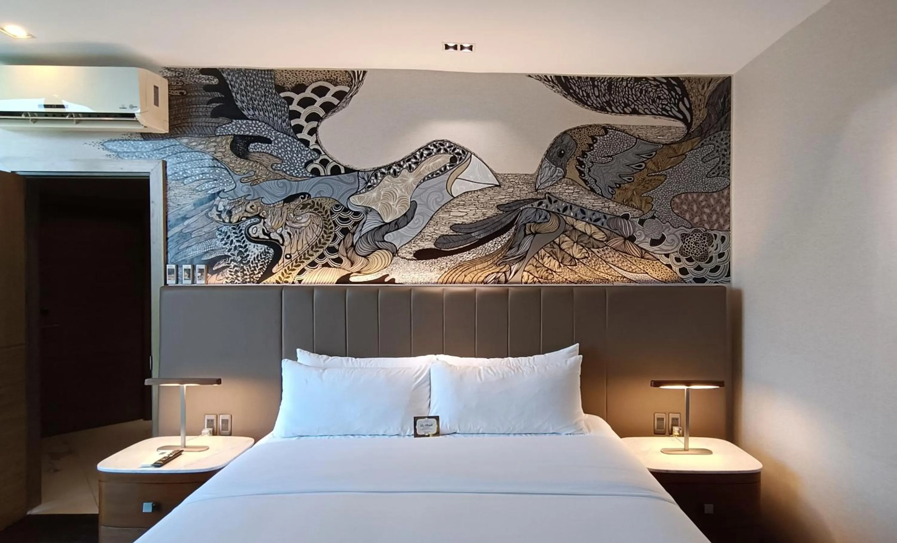 Bed in The Henry Hotel Roost Bacolod