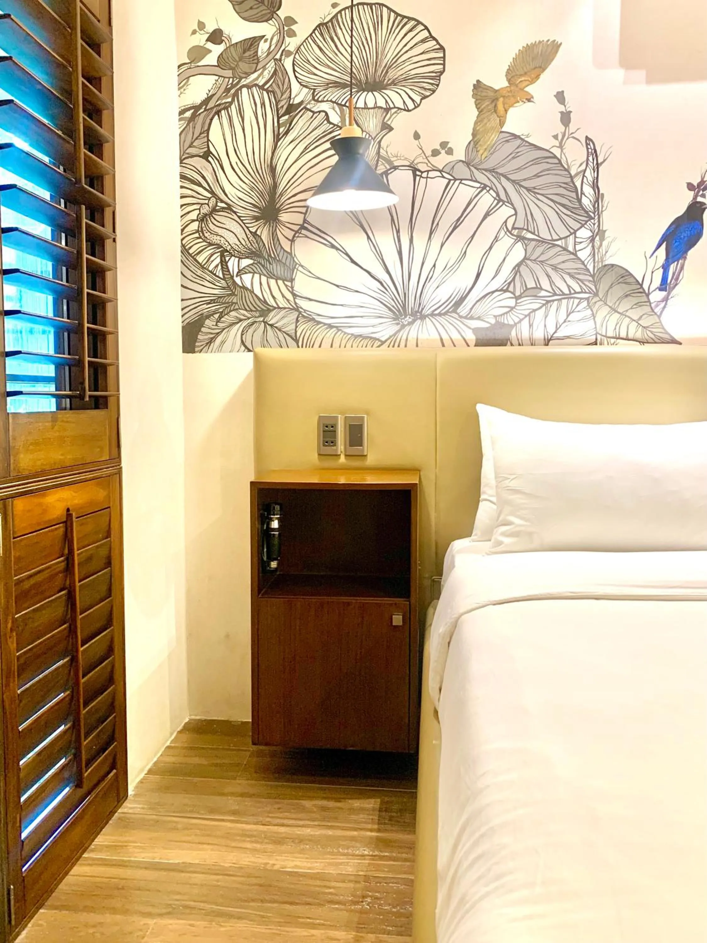 Bed in The Henry Hotel Roost Bacolod