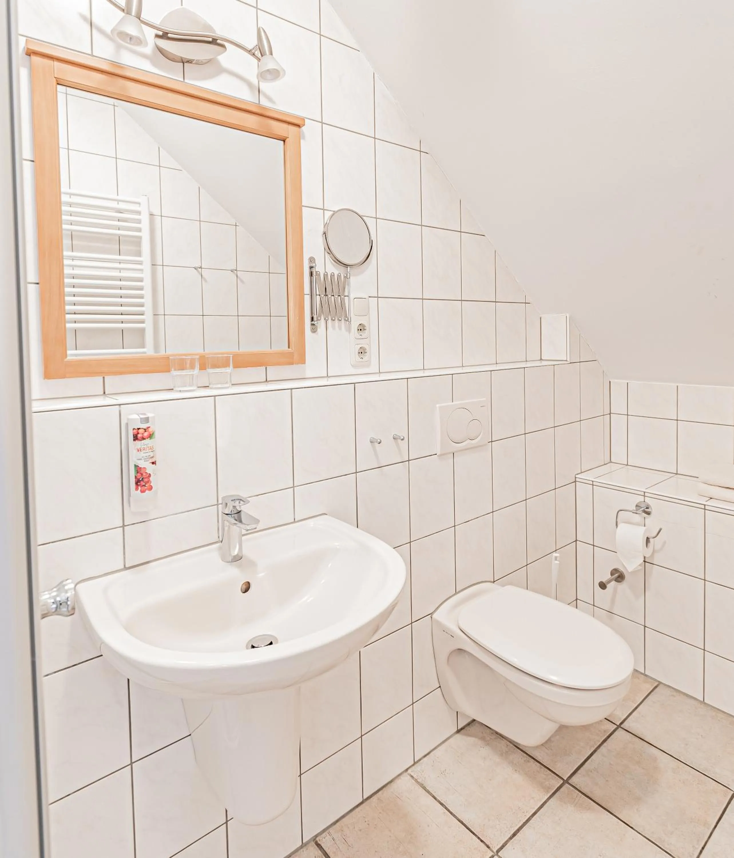 Bathroom in Johannishof Wein-Café & Gästehaus