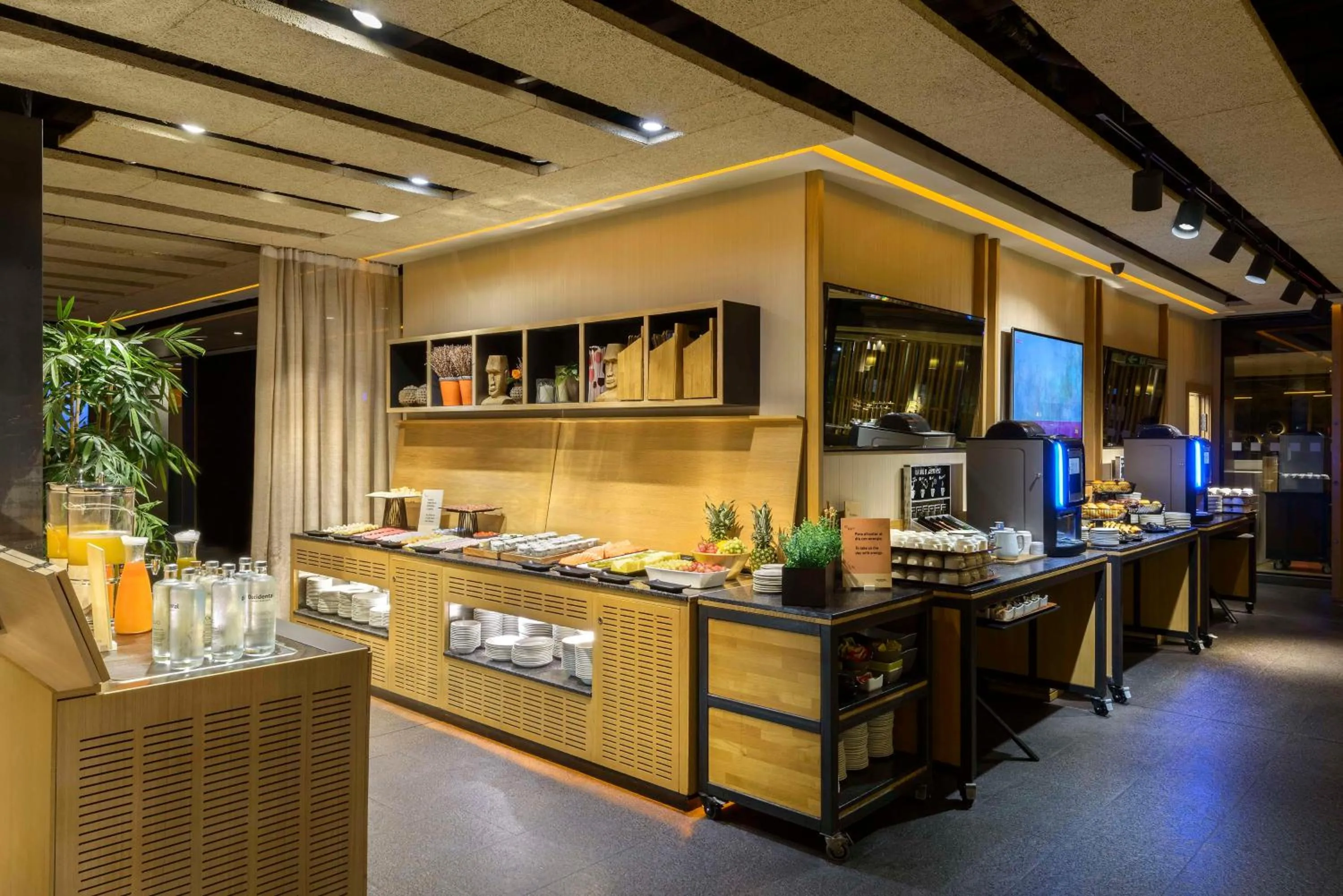 Breakfast in Occidental Bilbao