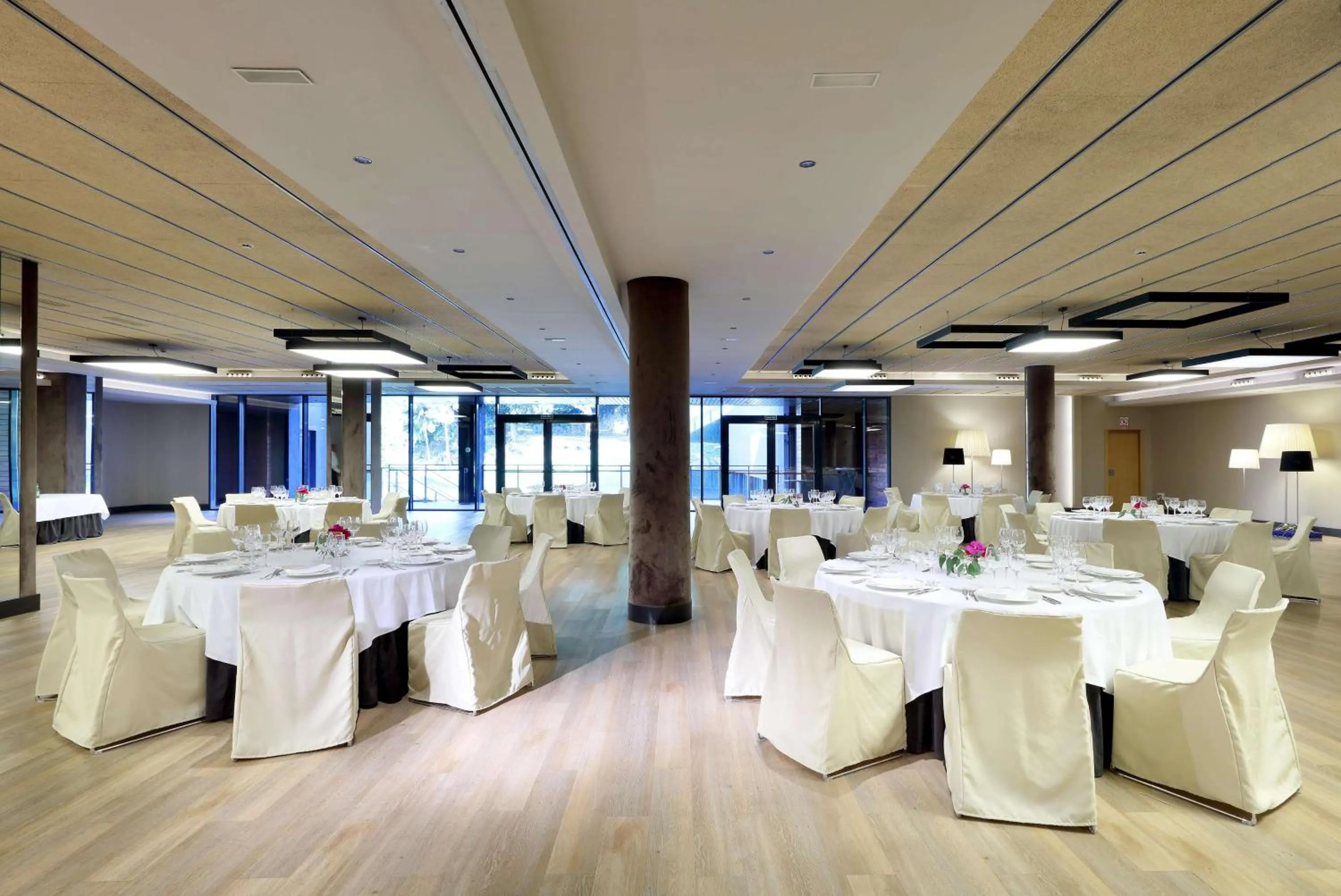 wedding in Occidental Bilbao