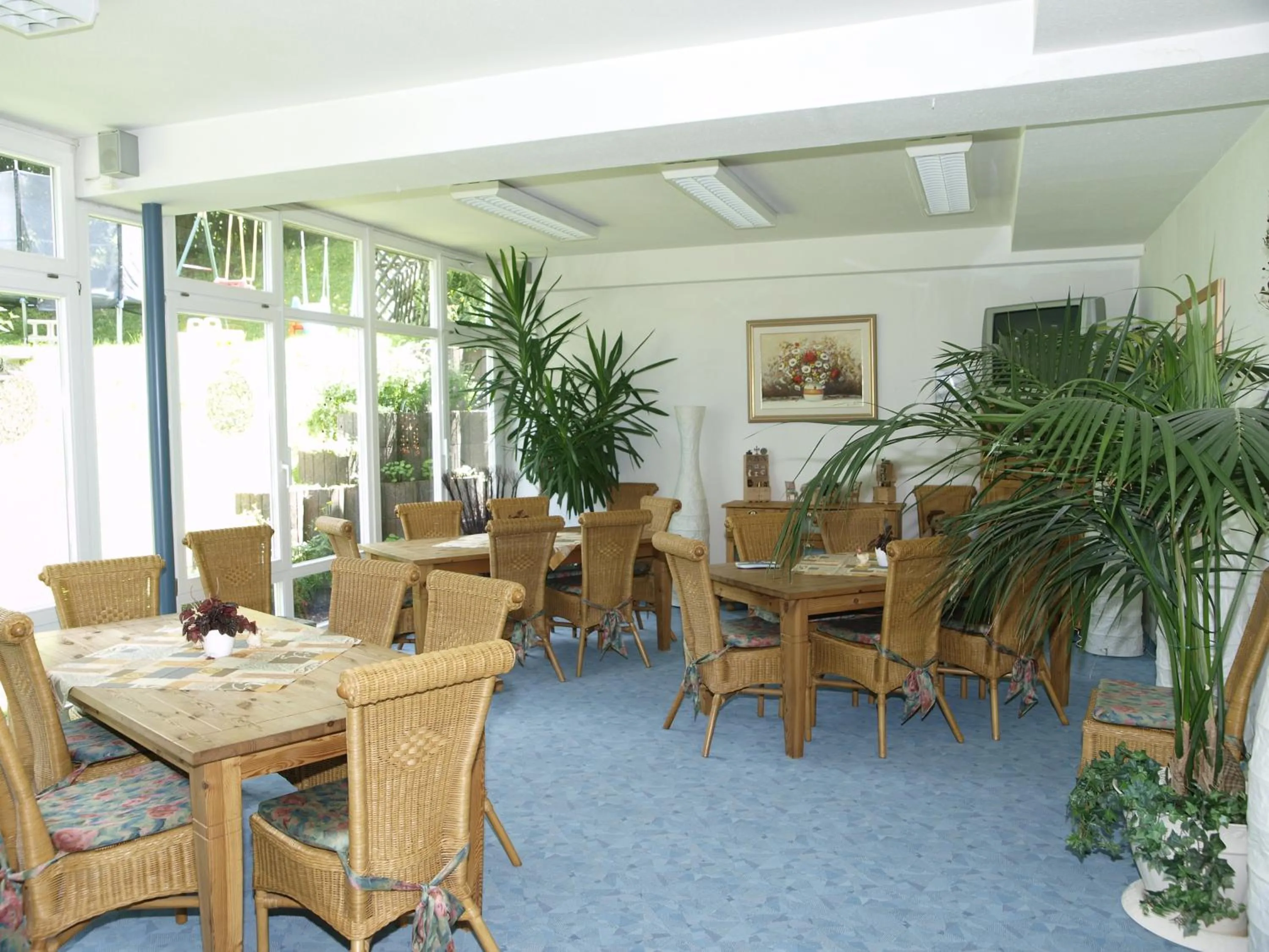 Communal lounge/ TV room in Forsters Schwarzwald Hof - Resort-Hotel&Pension