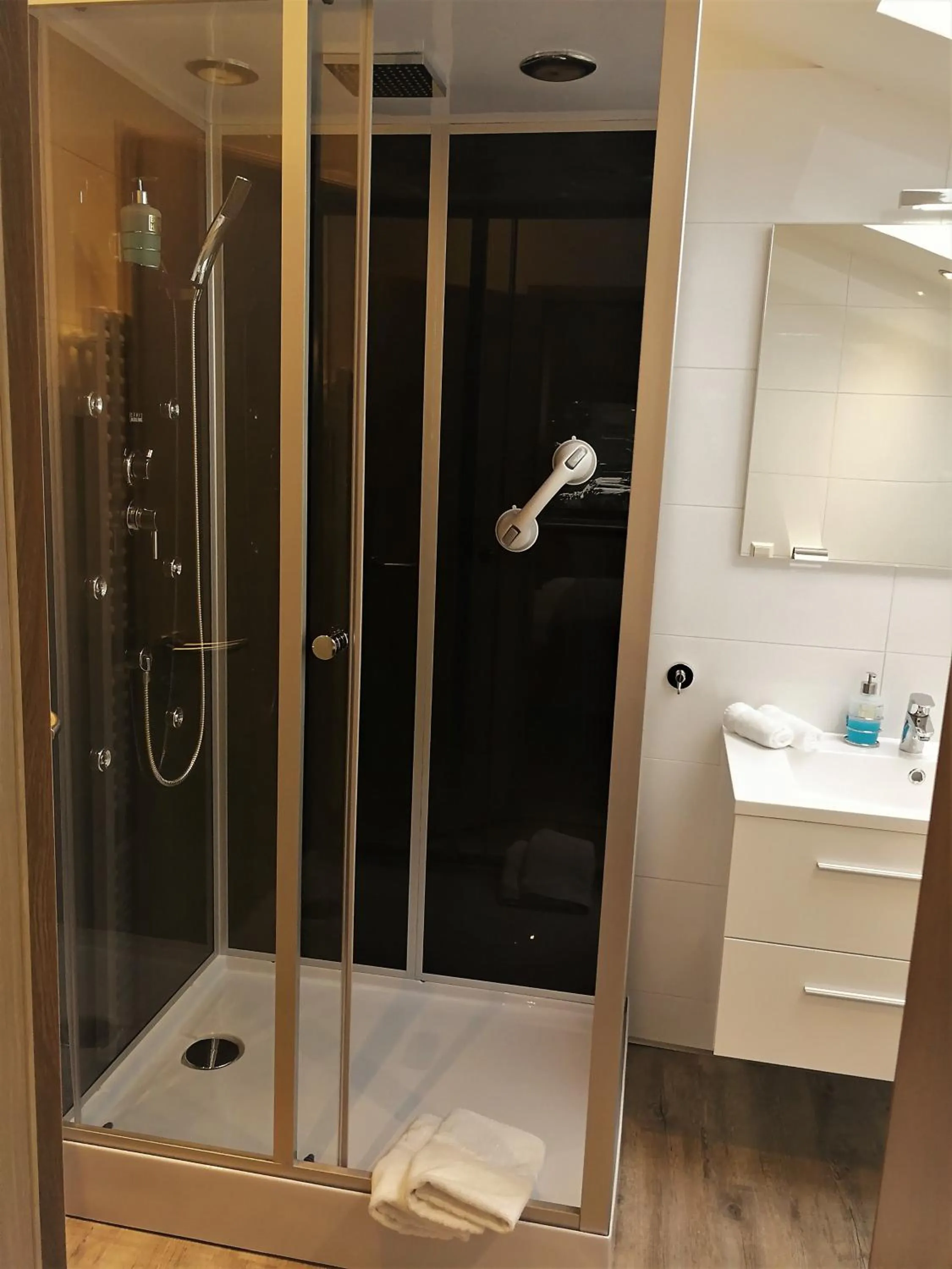 Photo of the whole room in Forsters Schwarzwald Hof - Resort-Hotel&Pension