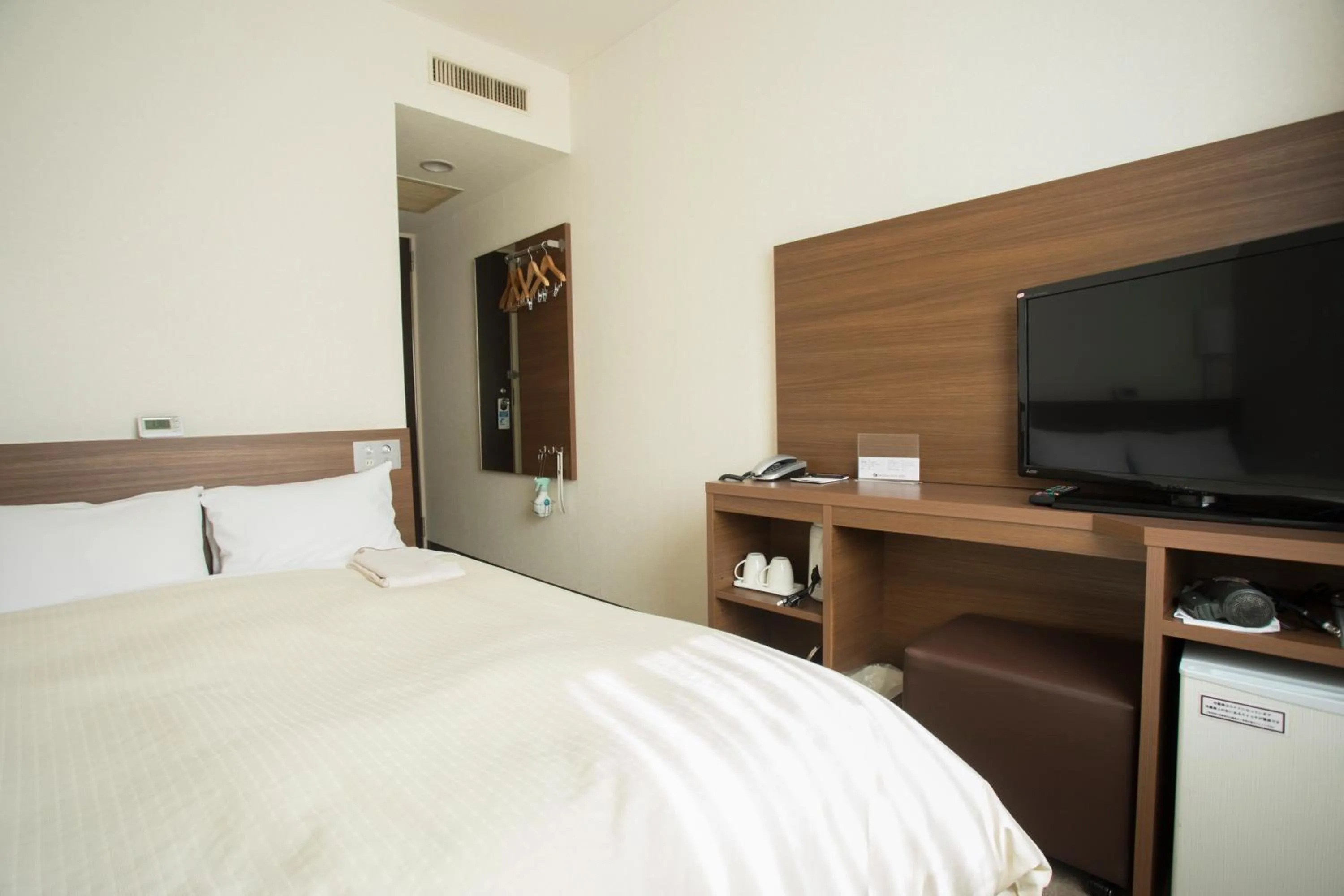 TV and multimedia, TV/Entertainment Center in Hiroshima Pacific Hotel