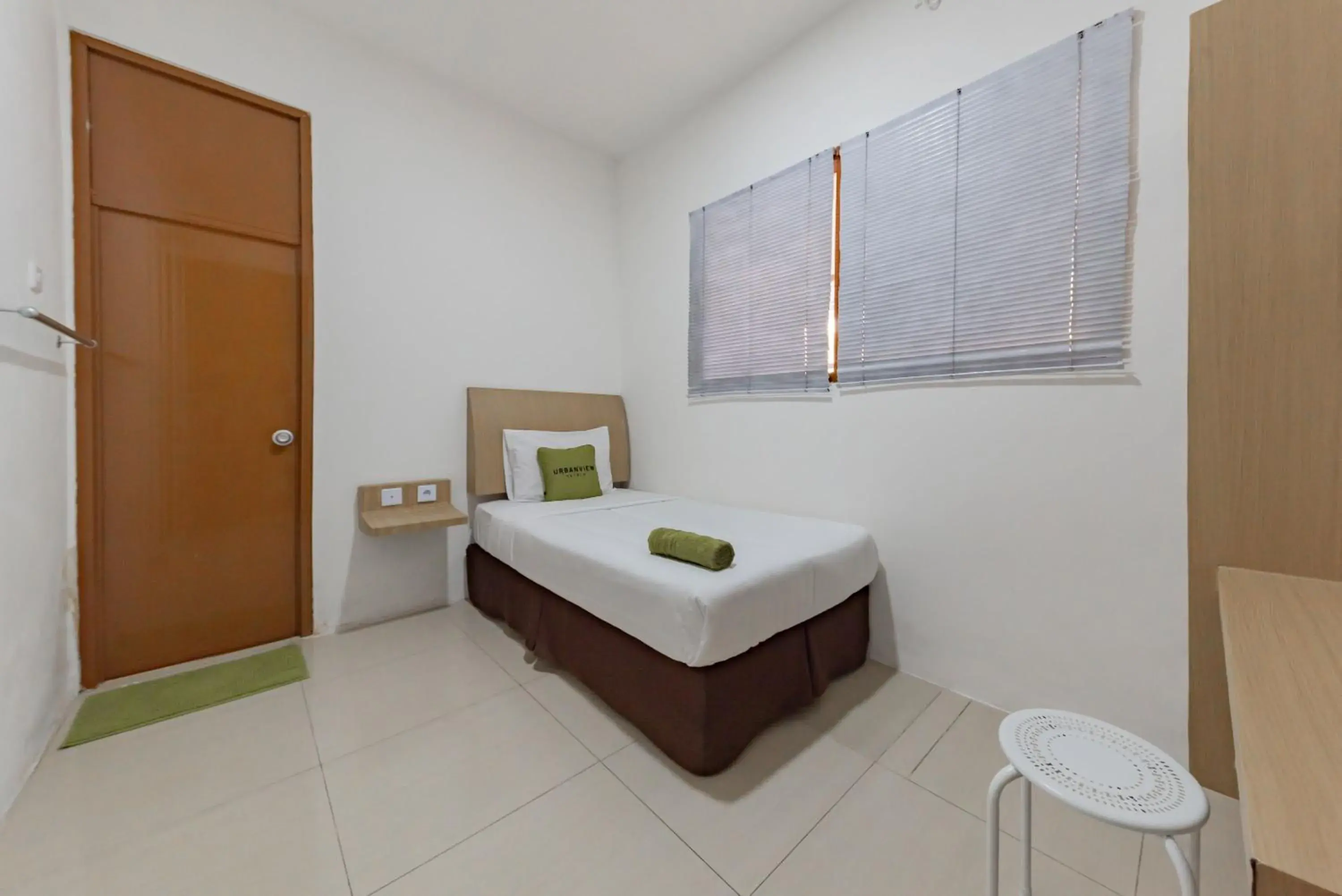 Single Room in Urbanview Hotel Cozy Samarinda by RedDoorz Single Room in Urbanview Hotel Cozy Samarinda by RedDoorz