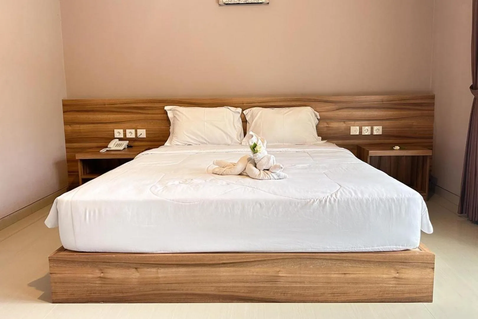 Bed in Ariana Beach Resort Amed Bali