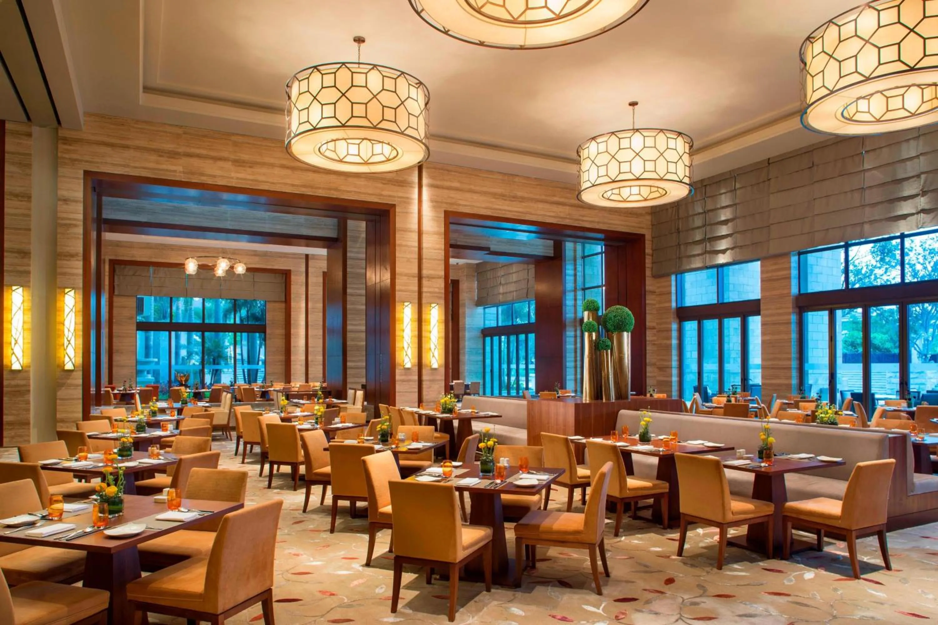 Restaurant/places to eat in Sheraton Huizhou Bailuhu