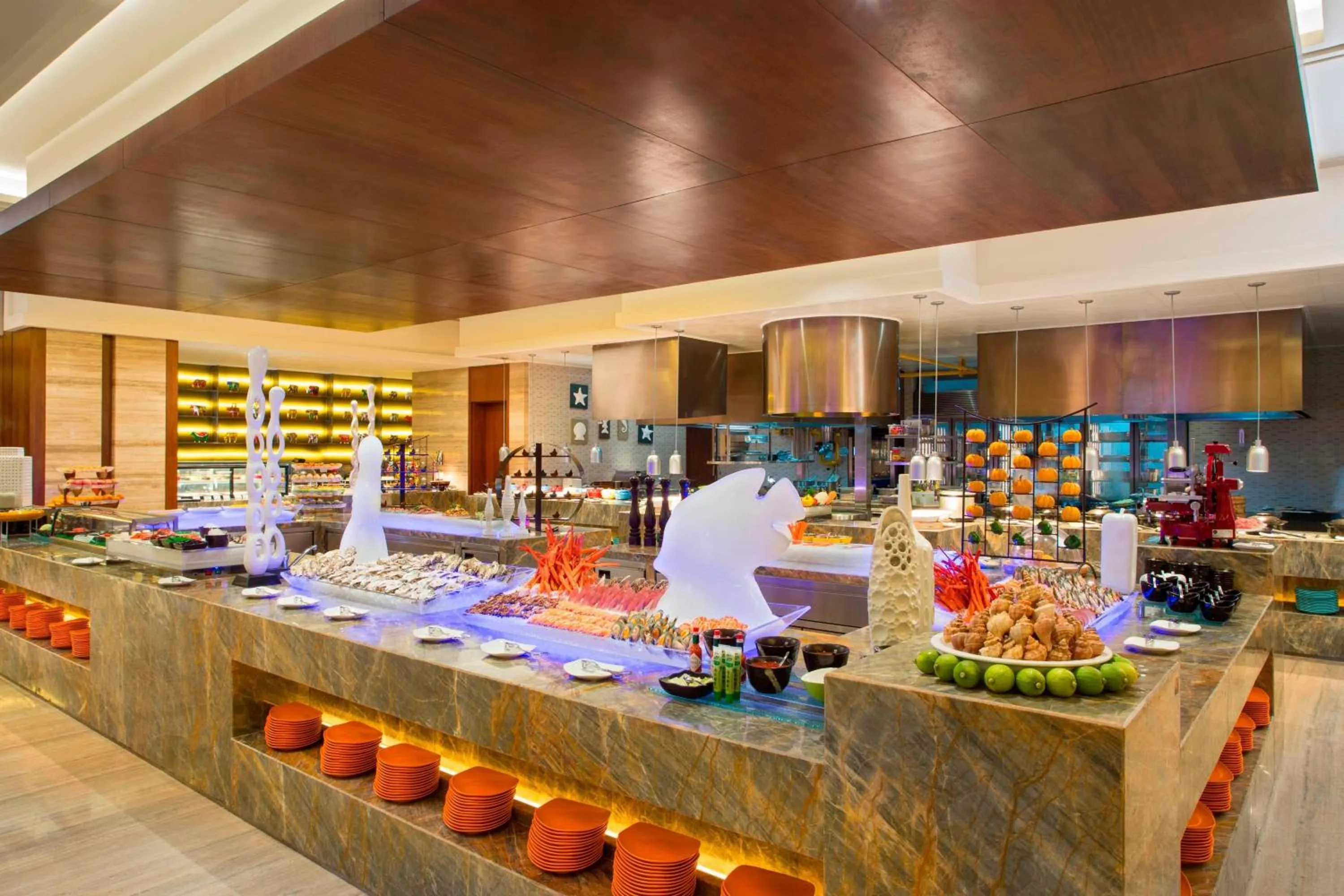 Restaurant/places to eat in Sheraton Huizhou Bailuhu