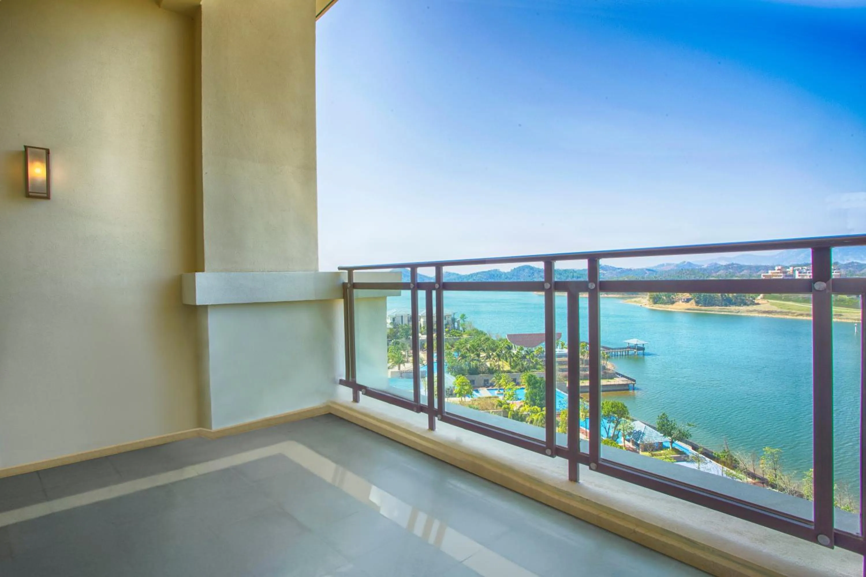 Balcony/Terrace in Sheraton Huizhou Bailuhu