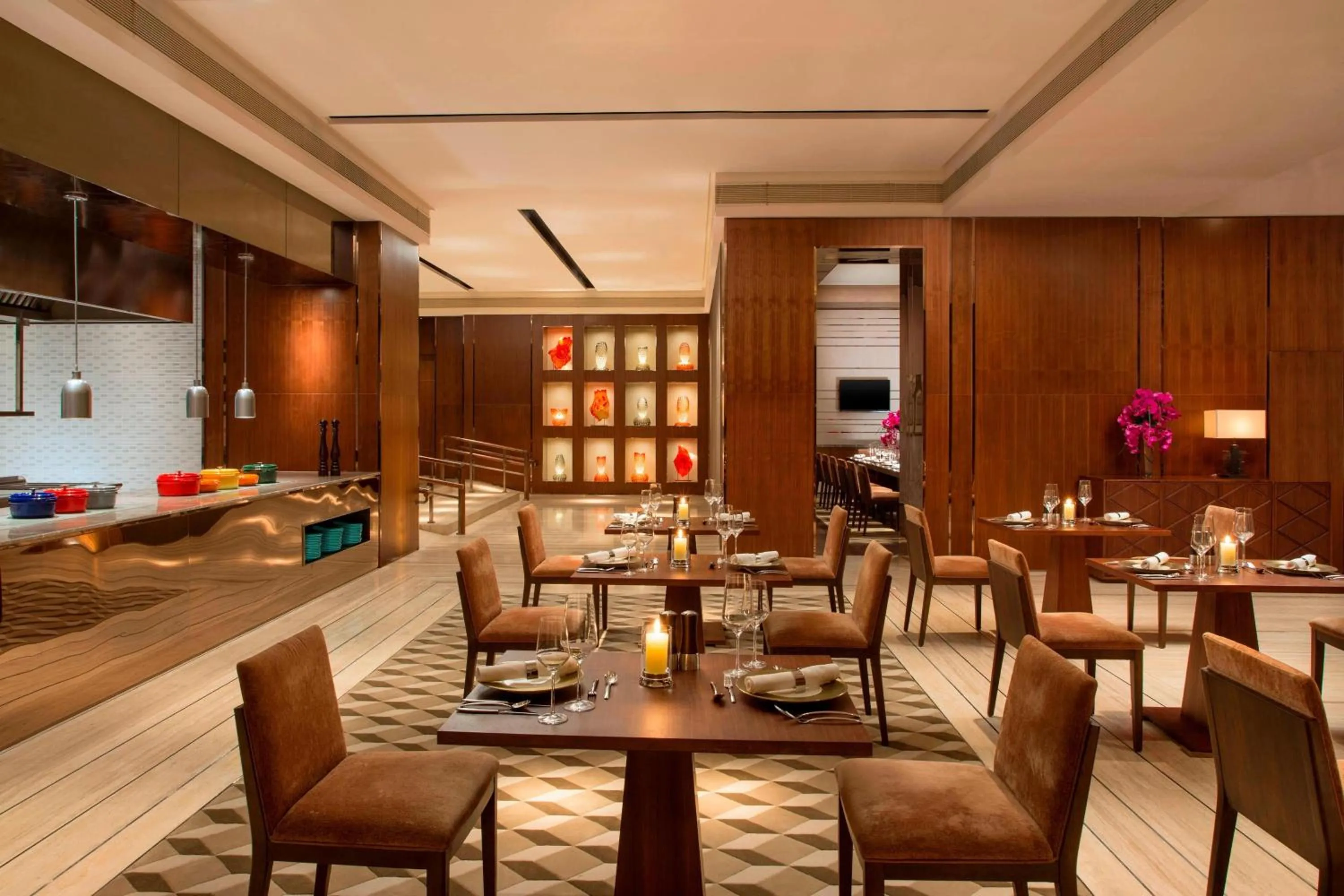 Restaurant/places to eat in Sheraton Huizhou Bailuhu