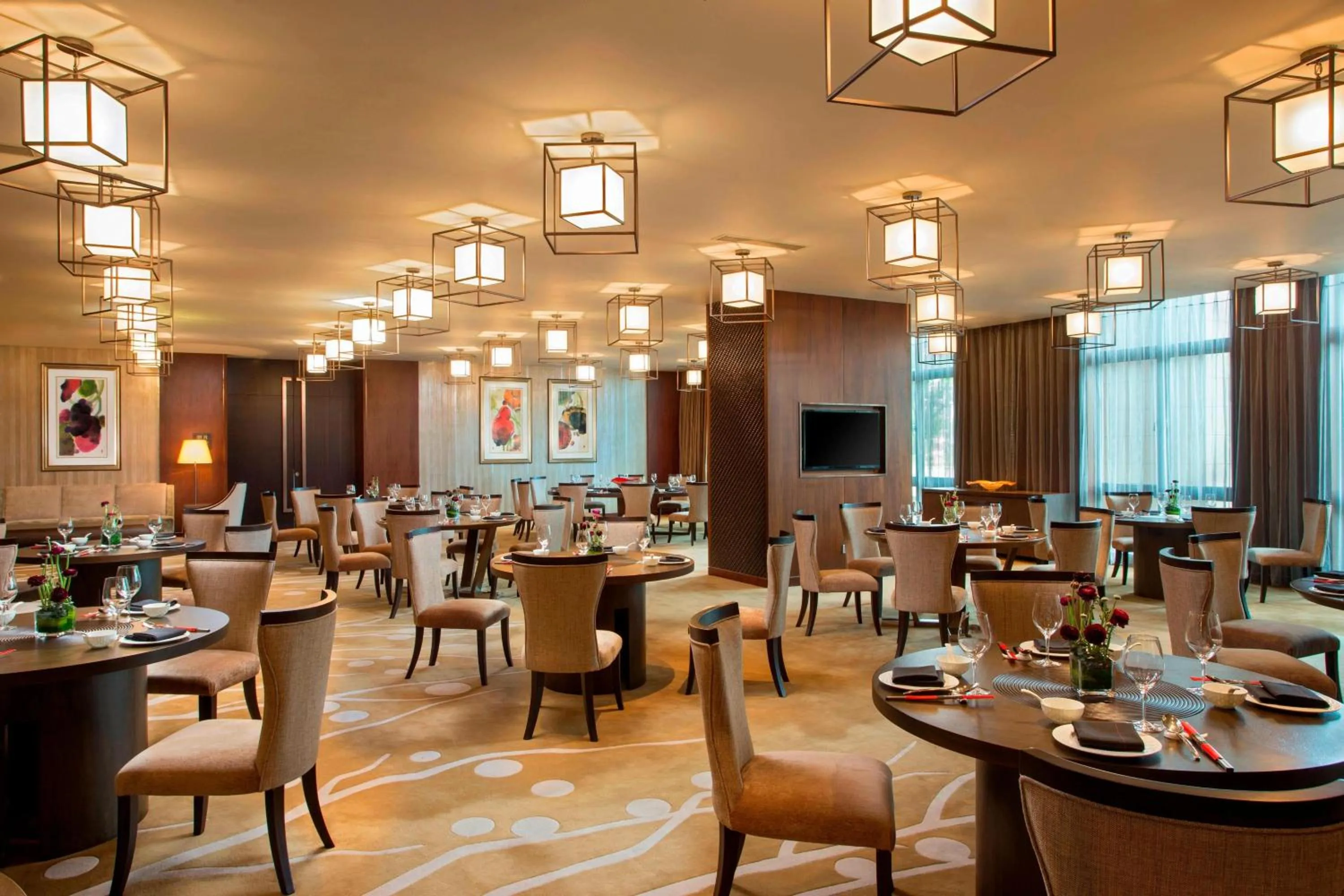 Restaurant/places to eat in Sheraton Huizhou Bailuhu