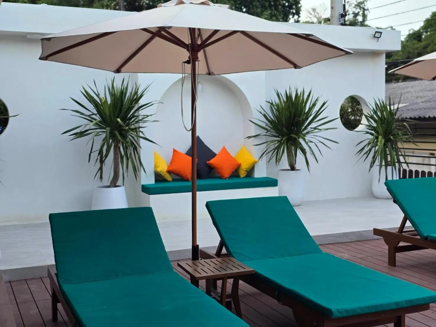 Swimming pool in Green Bay Samed Resort