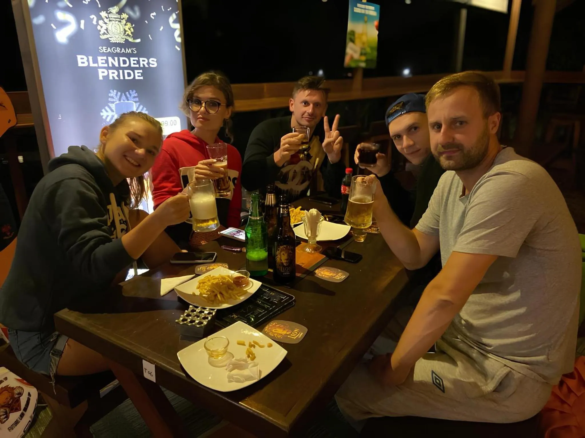 Restaurant/places to eat in Sizzle Sports Club