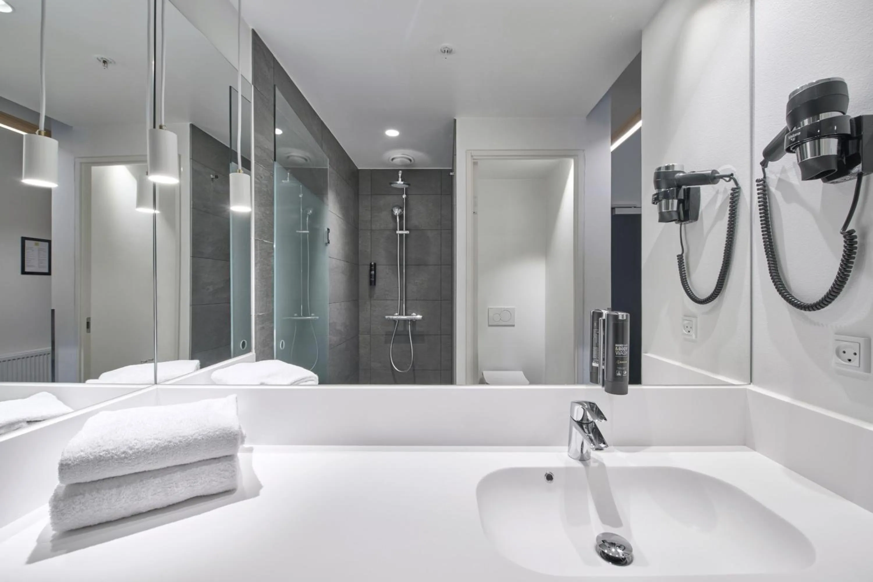 Bathroom in Four Points Flex by Sheraton Vejle