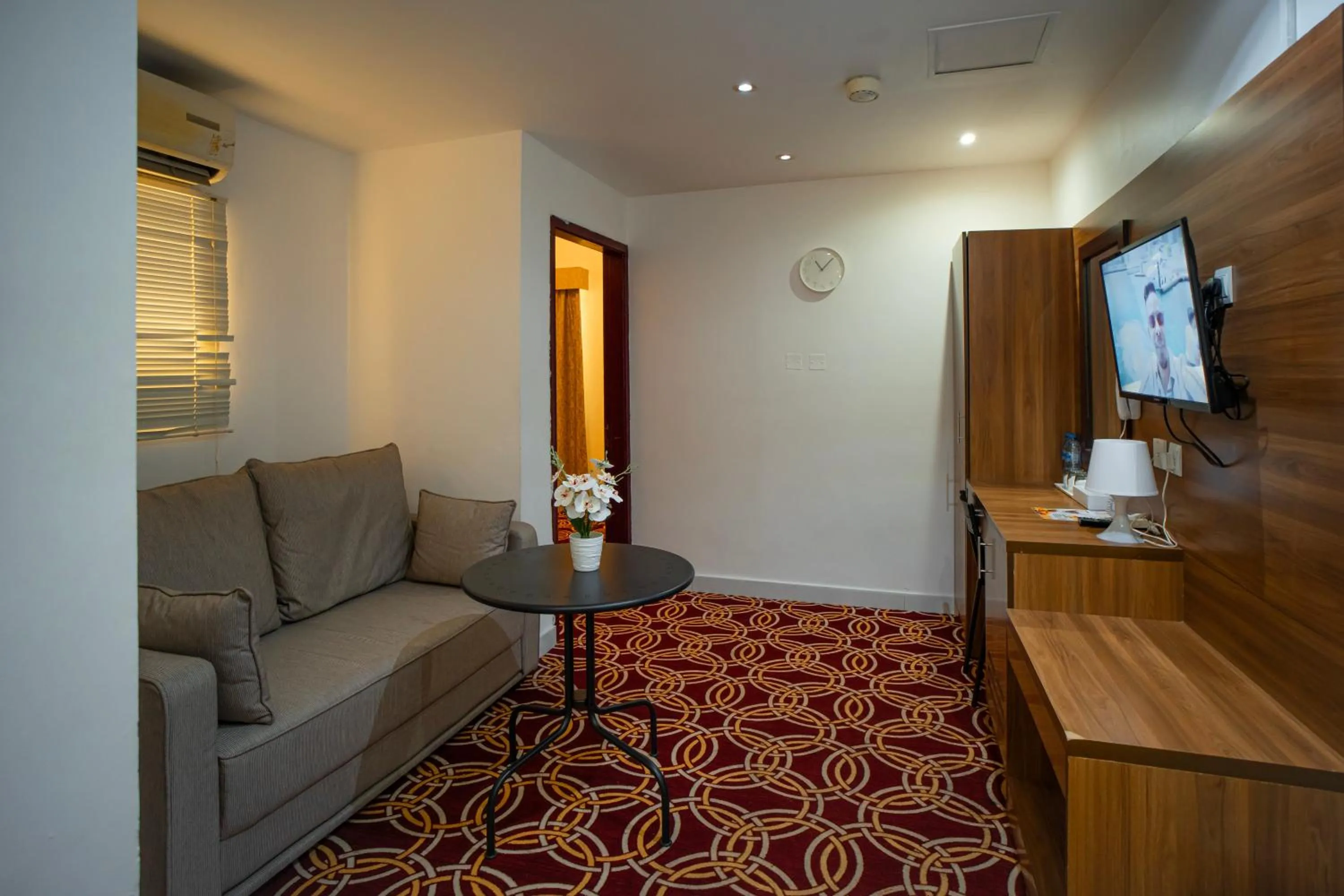 TV and multimedia in AL KARNAK HOTEL - BRANCH