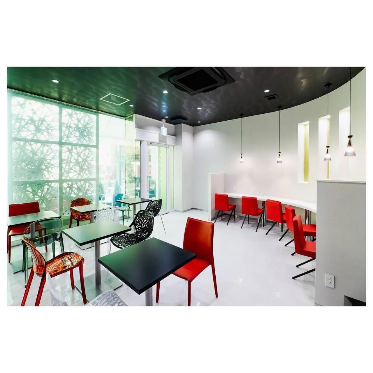 Communal lounge/ TV room in Hotel Prizm