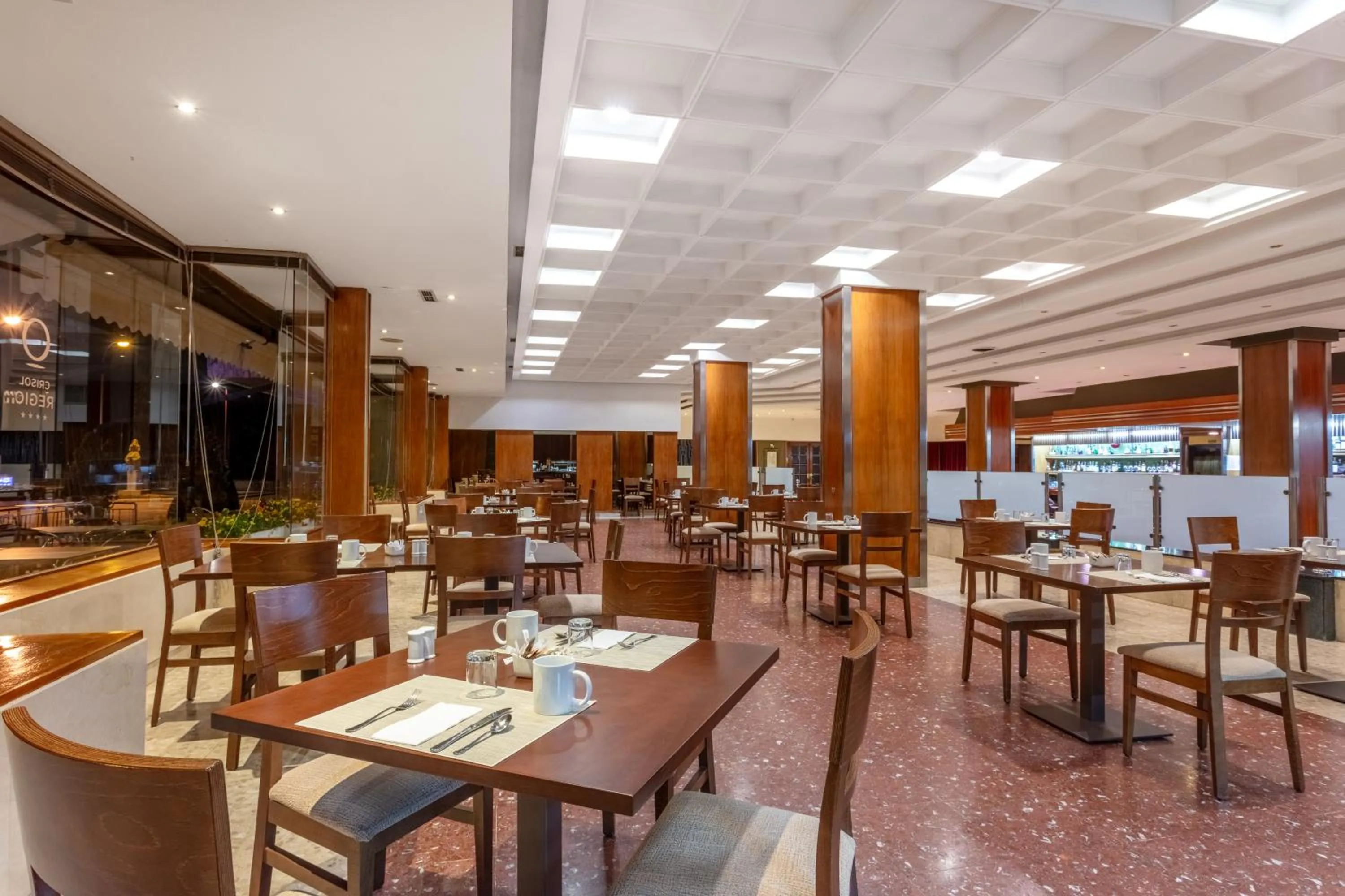 Restaurant/places to eat in Crisol Regio