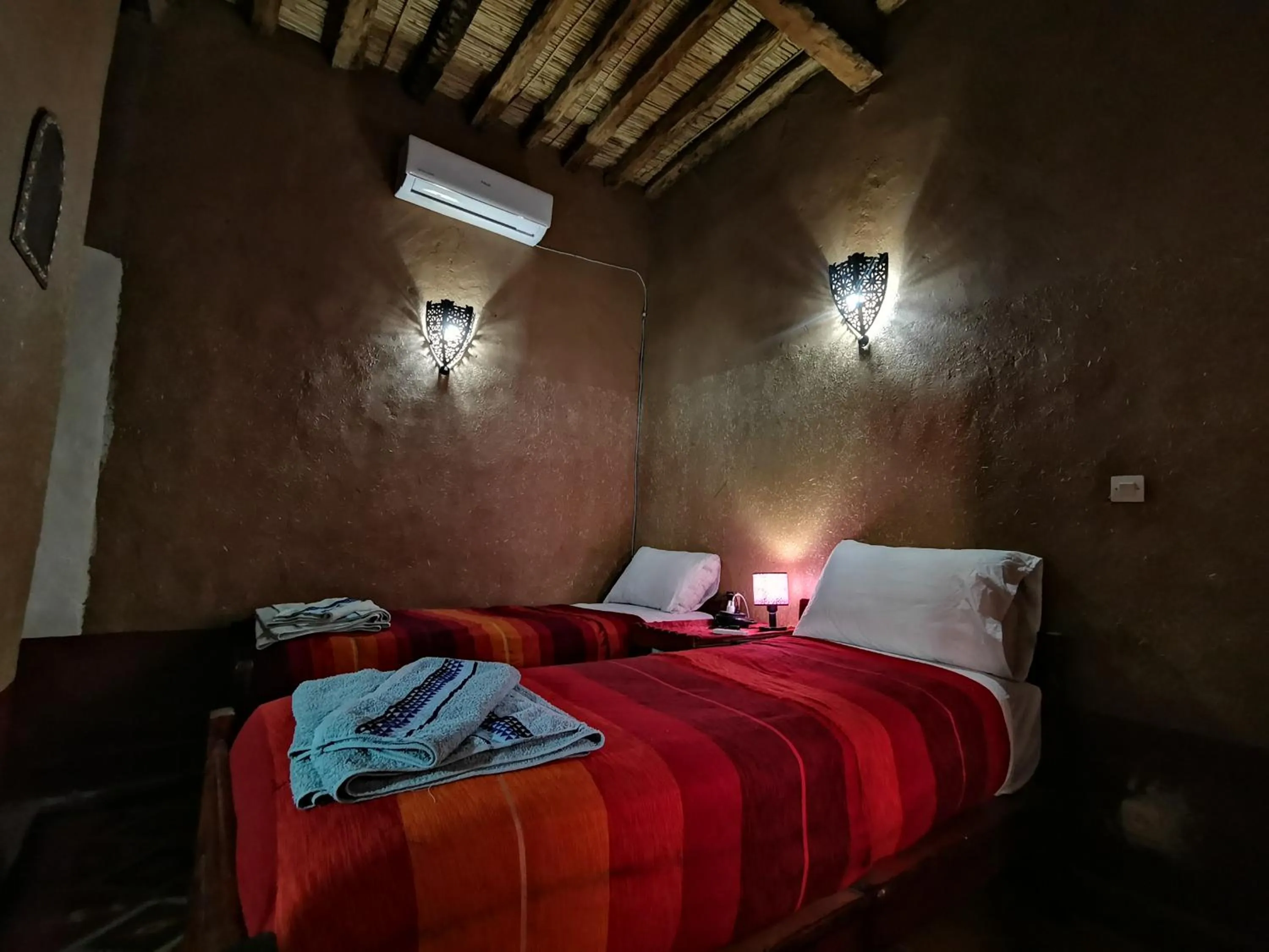 Photo of the whole room, Bed in Riad Dar Zaouia