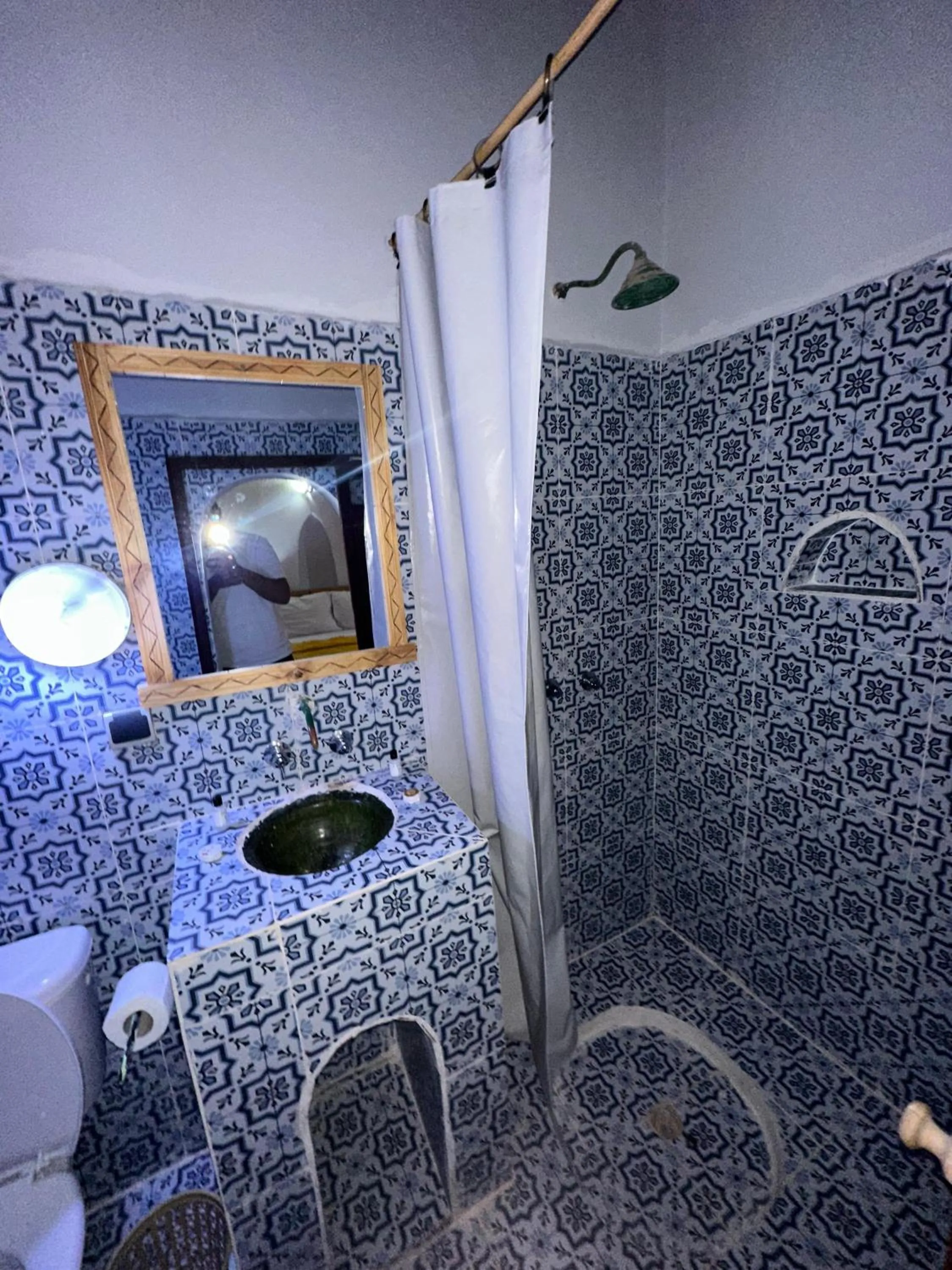Shower in Riad Dar Zaouia