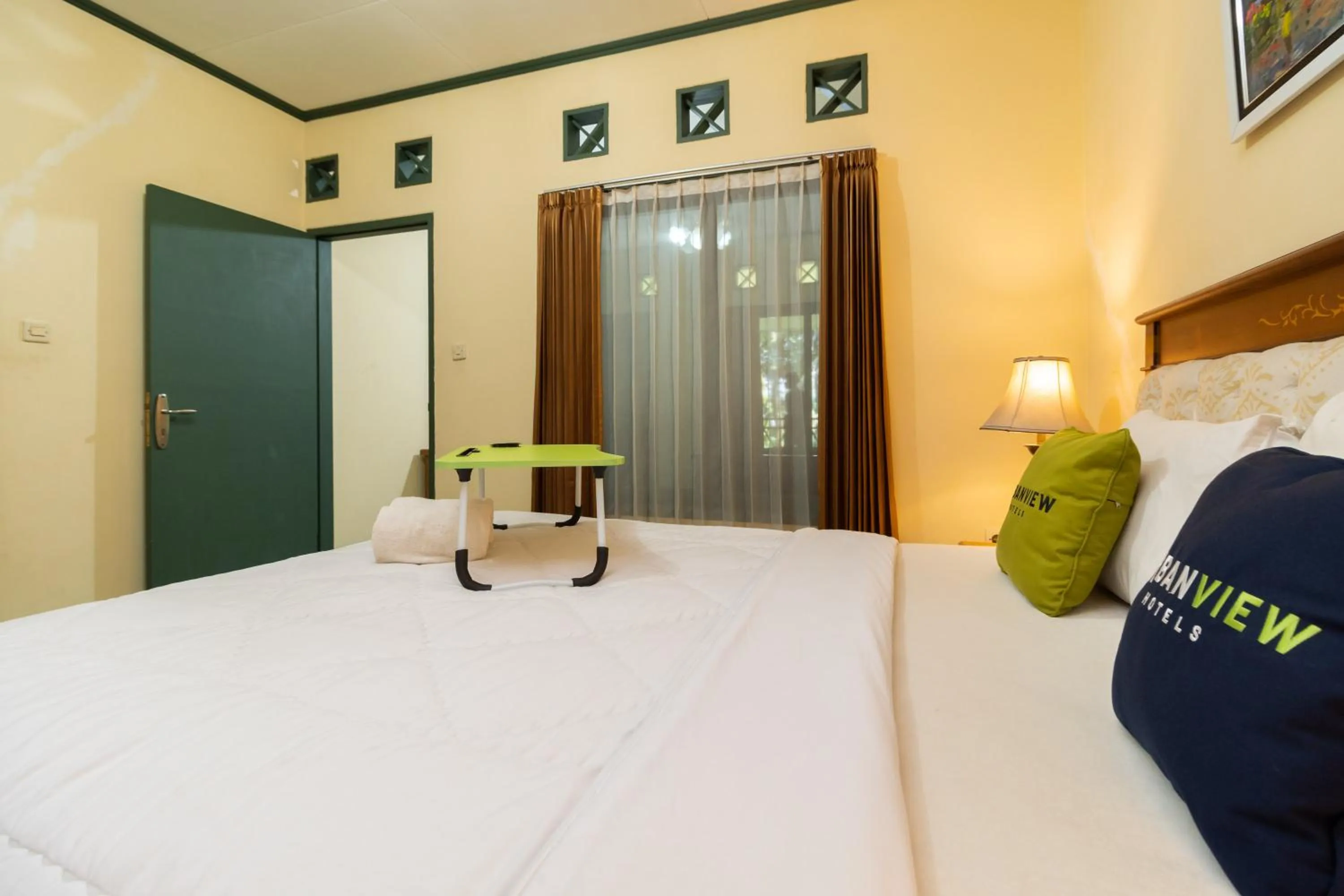 Bedroom, Bed in Urbanview Hotel Griya Astoeti 2 Cisarua Puncak