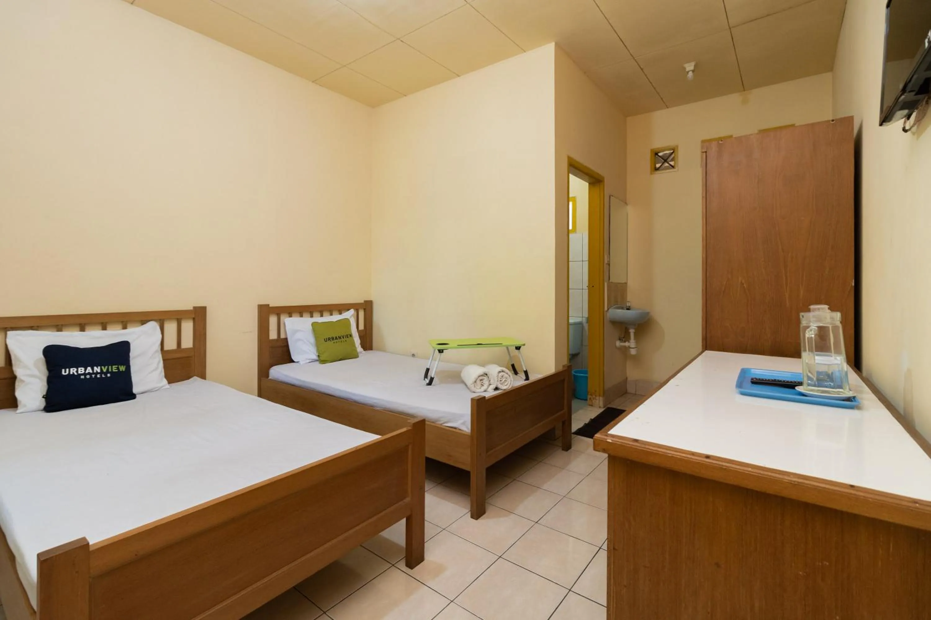 Bedroom, Bed in Urbanview Hotel Griya Astoeti 2 Cisarua Puncak