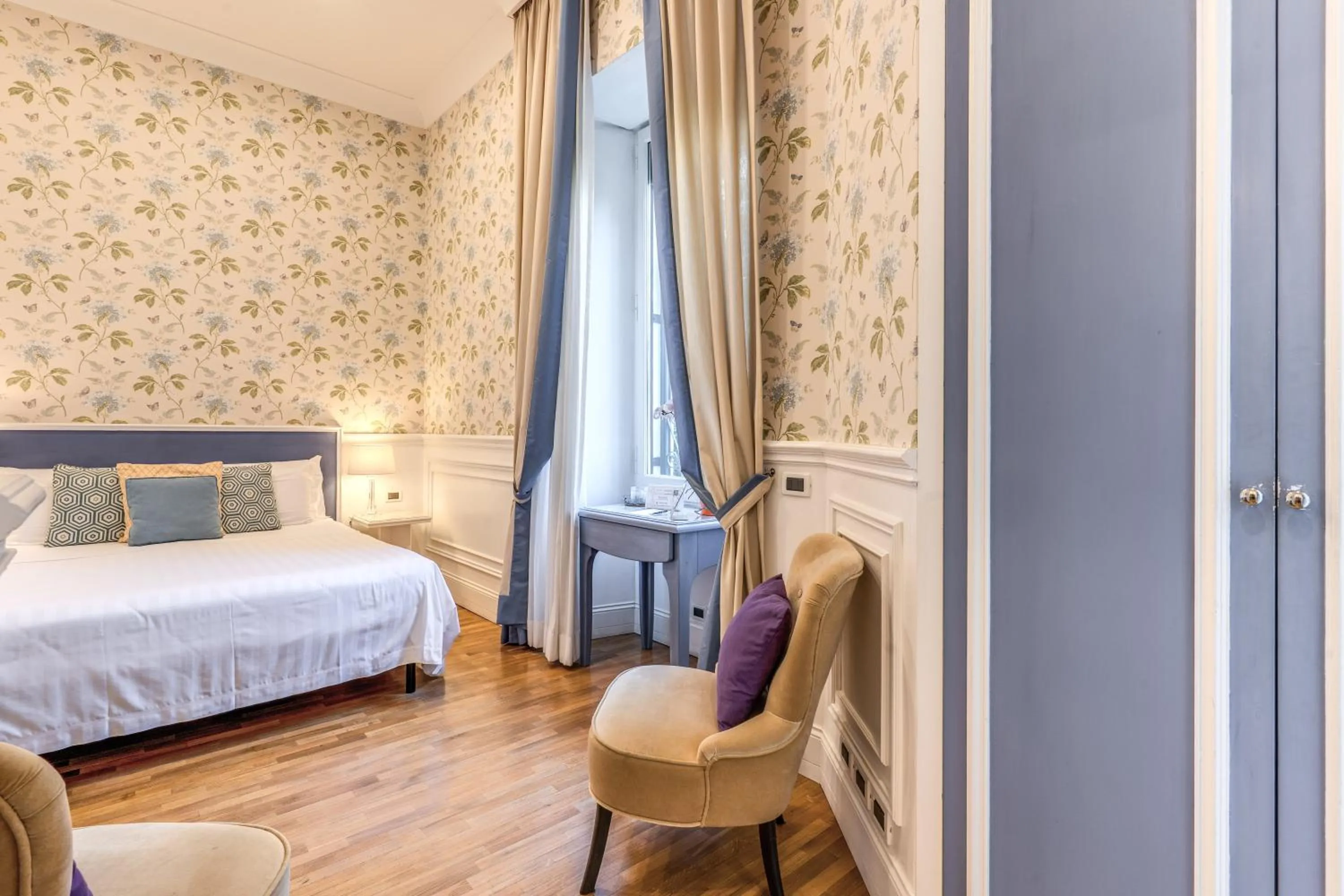 Bedroom, Bed in Mangili Garden Hotel