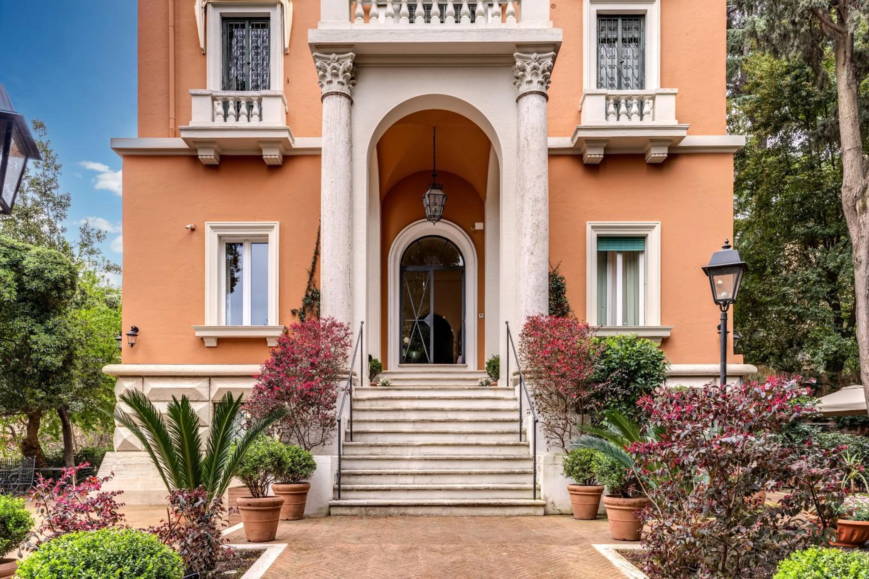 Property building in Mangili Garden Hotel