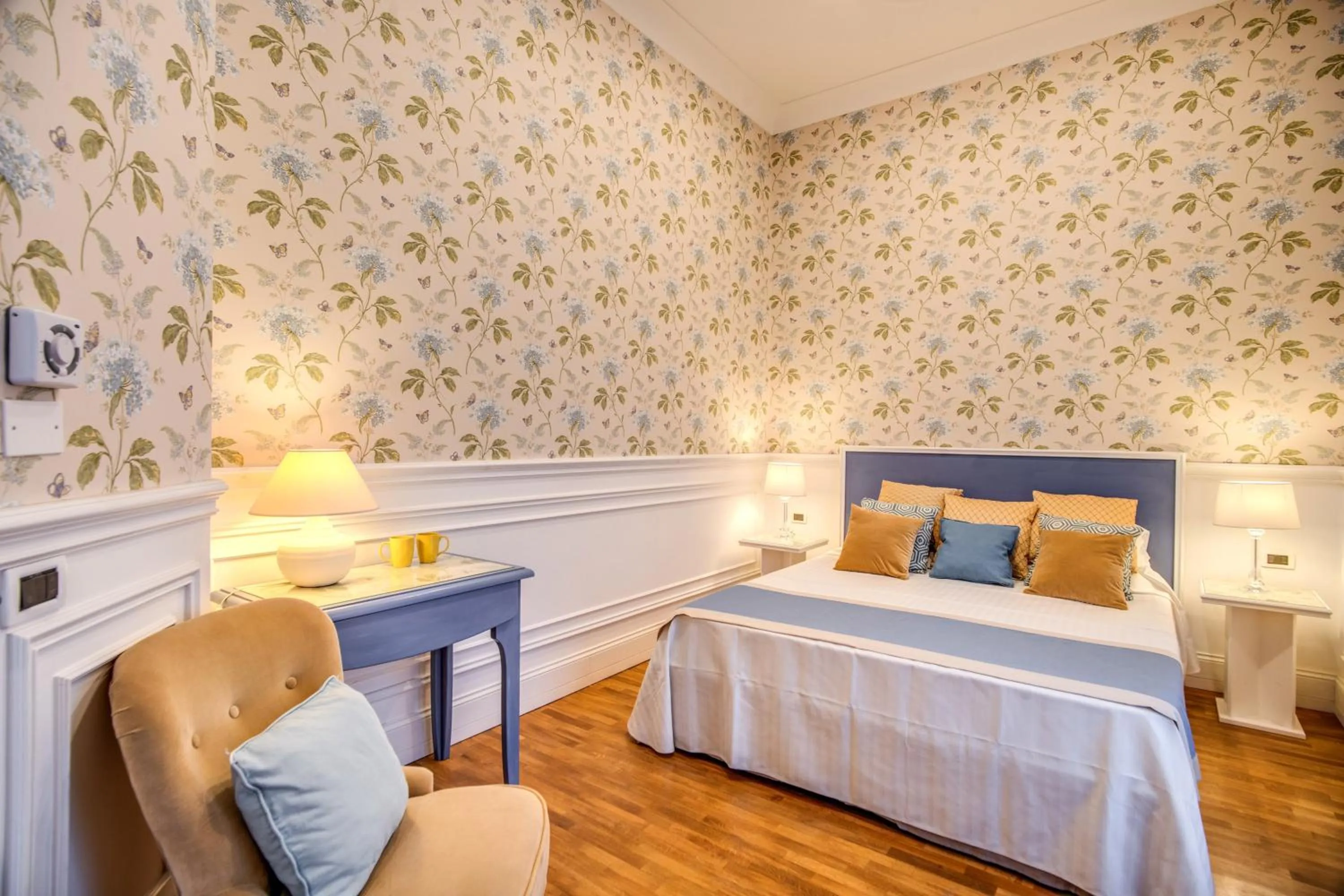 Bedroom, Bed in Mangili Garden Hotel