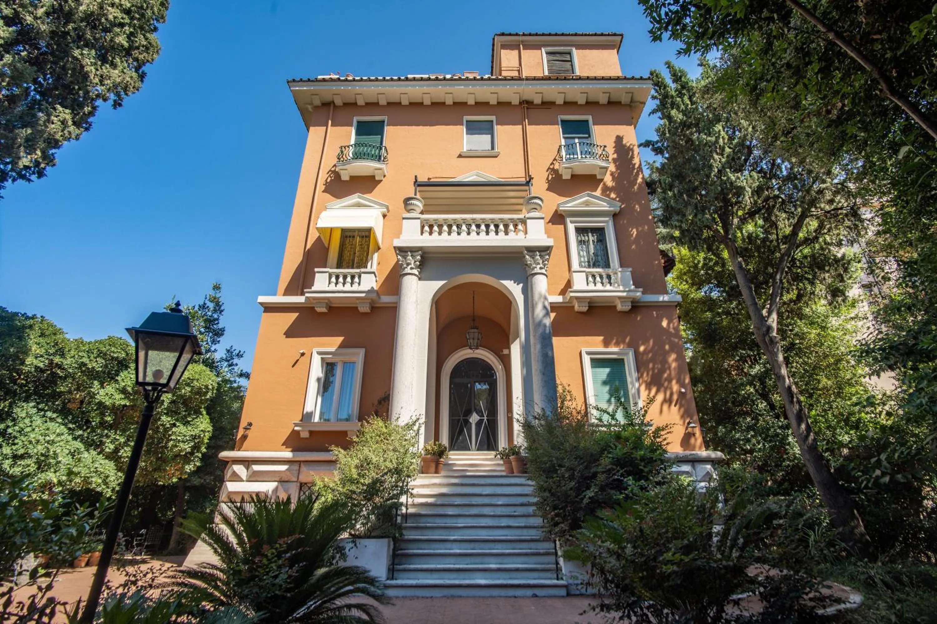 Property building in Mangili Garden Hotel