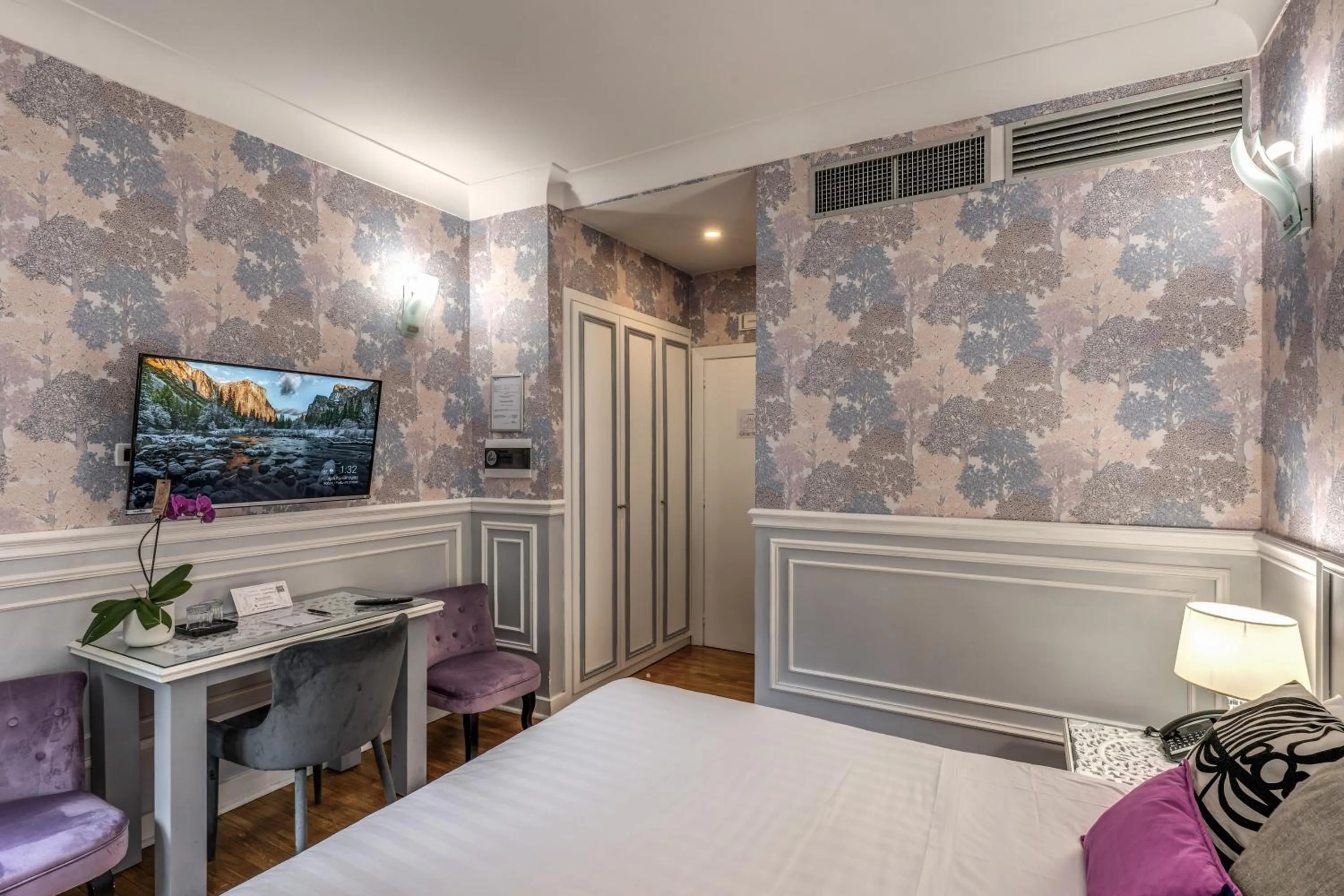 Bedroom, Bed in Mangili Garden Hotel