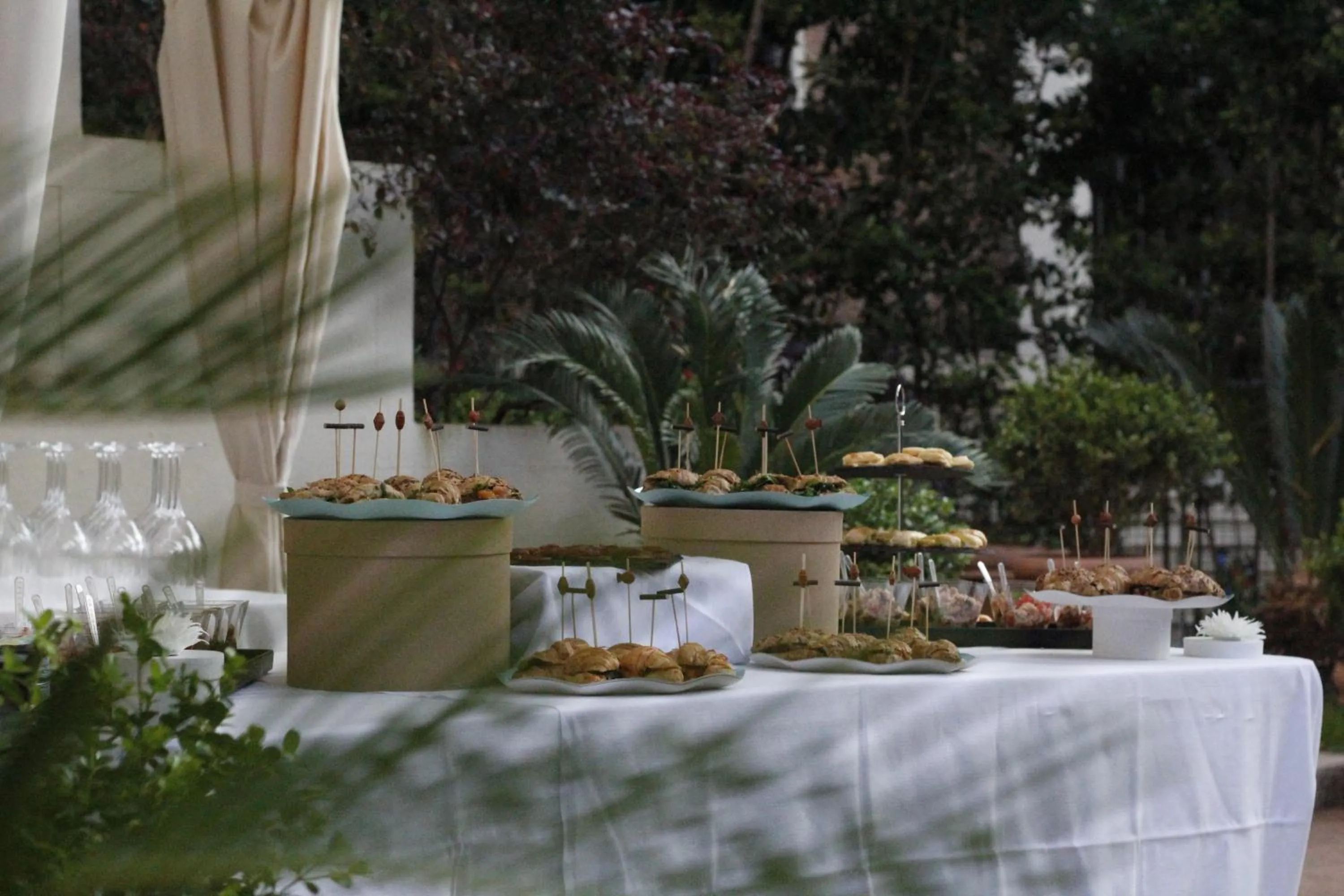 Property building in Mangili Garden Hotel