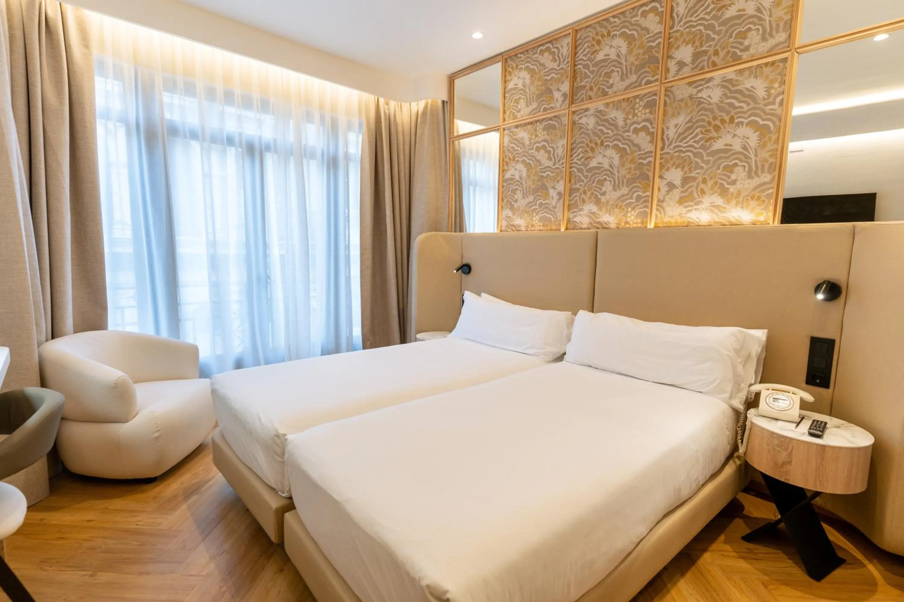 Bedroom, Bed in Petit Palace Chueca