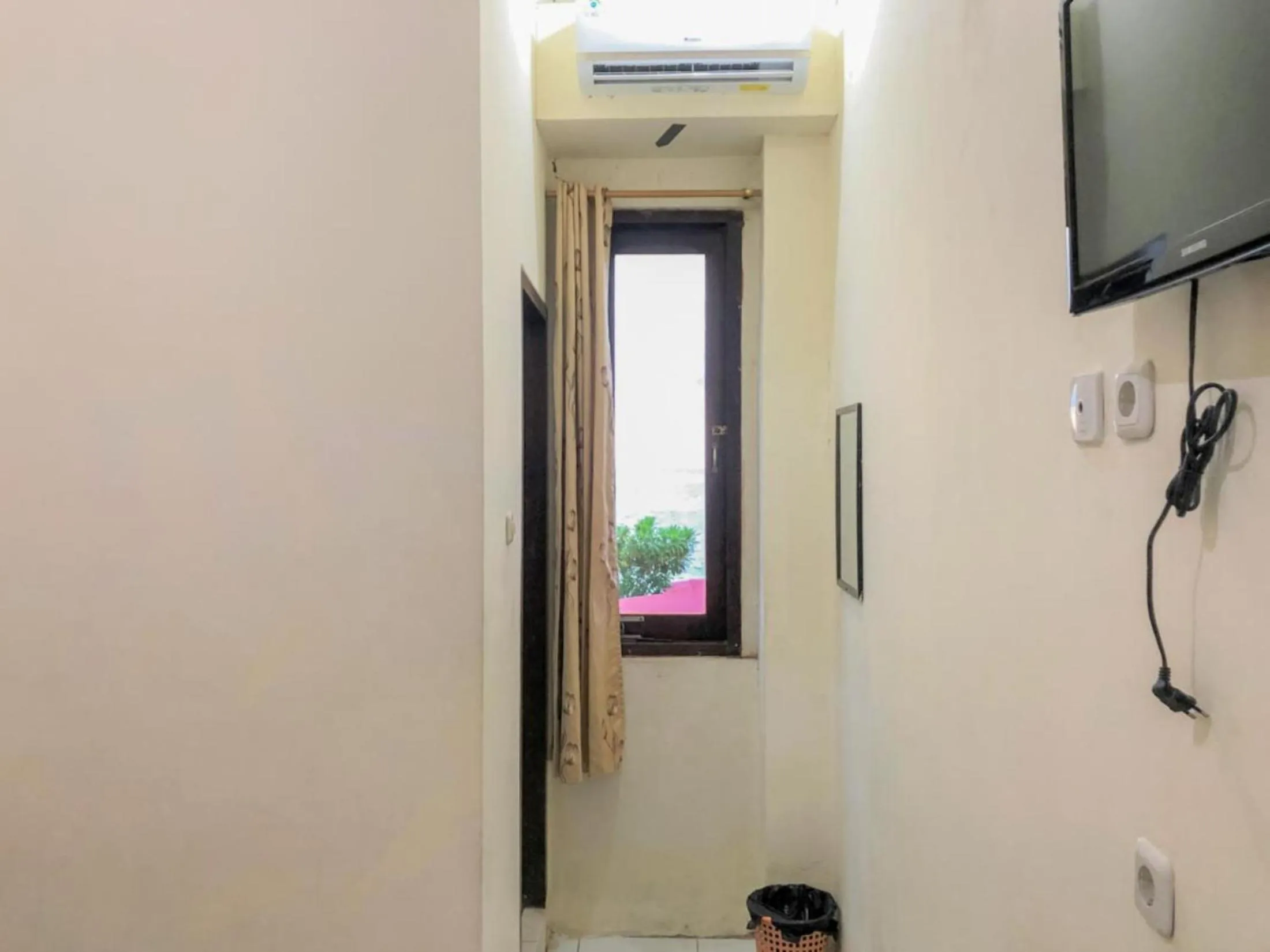 air conditioner in Hotel Lido 88 Sorong Mitra RedDoorz