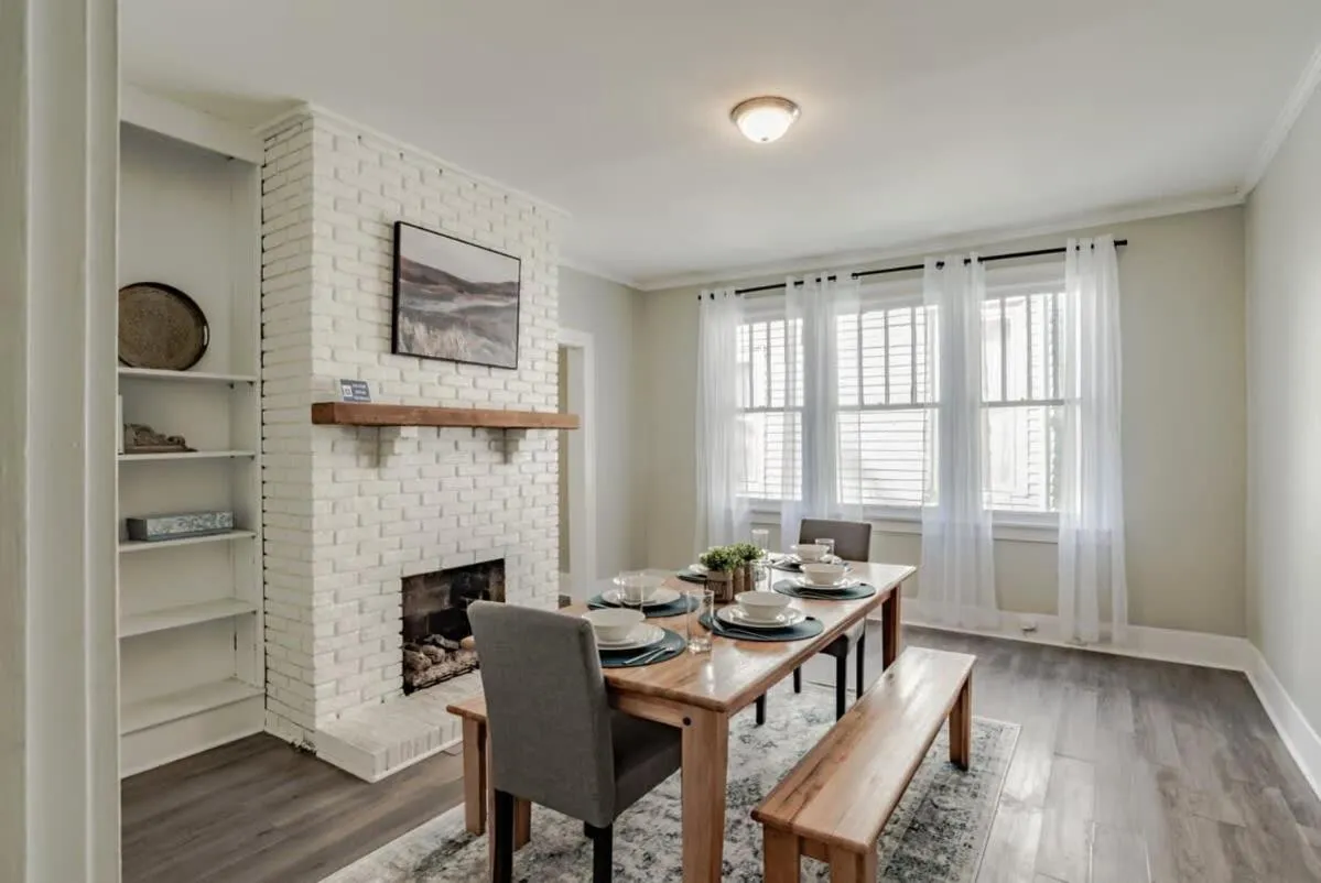 Modern Cottage on Michigan