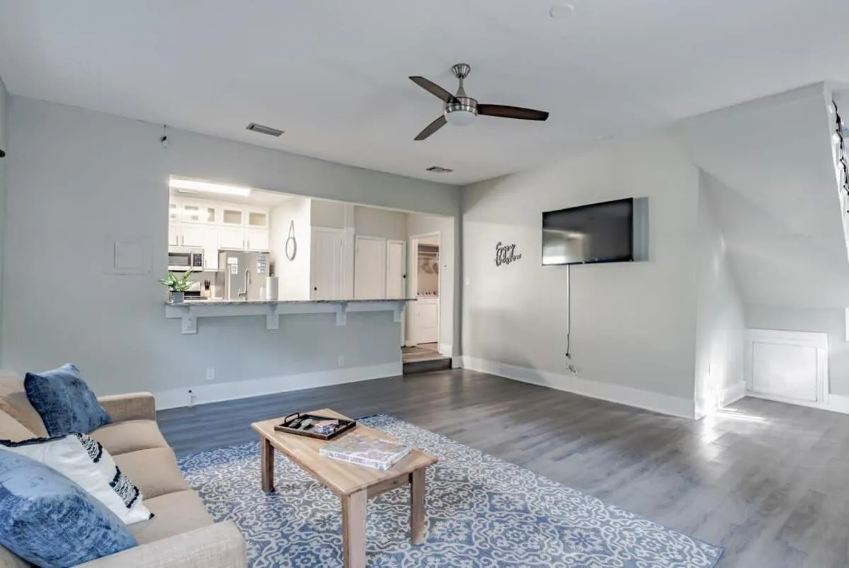 Modern Cottage on Michigan