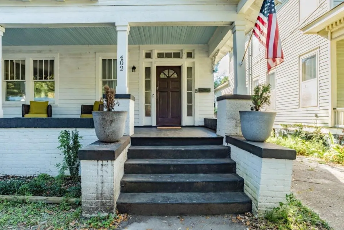 Modern Cottage on Michigan