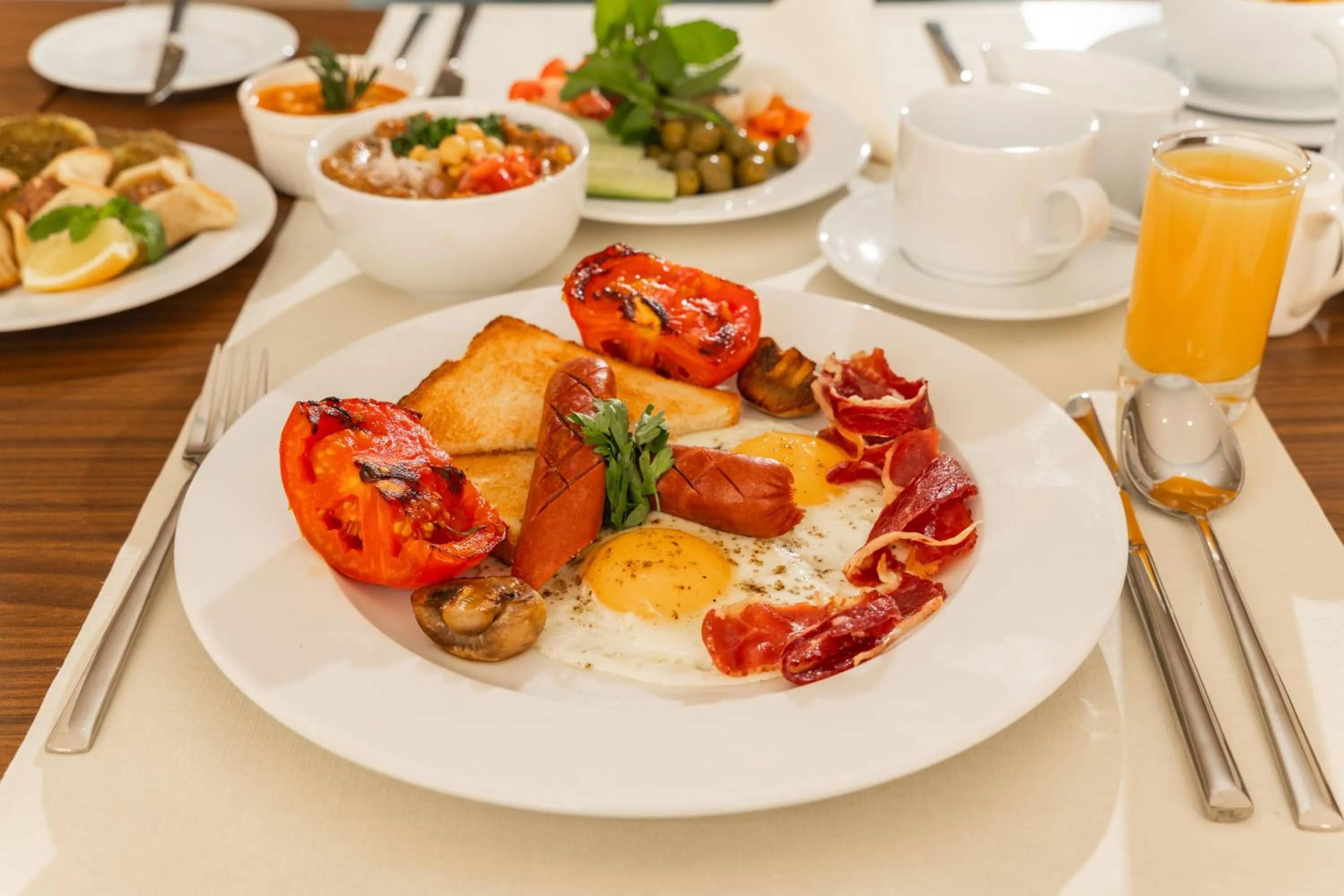 Restaurant/places to eat in Swiss Spirit Hotel & Suites Dammam Corniche