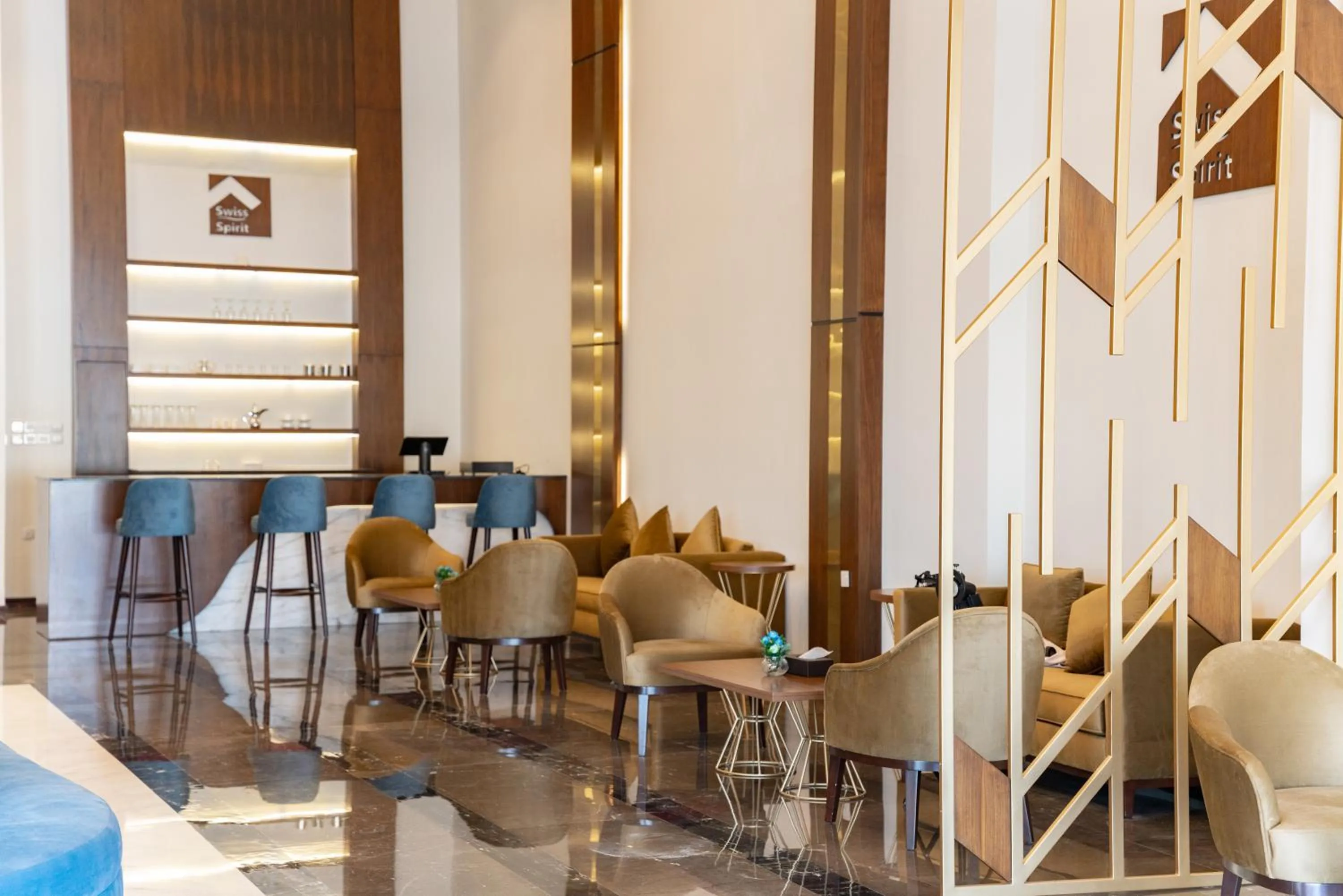 Lounge or bar in Swiss Spirit Hotel & Suites Dammam Corniche