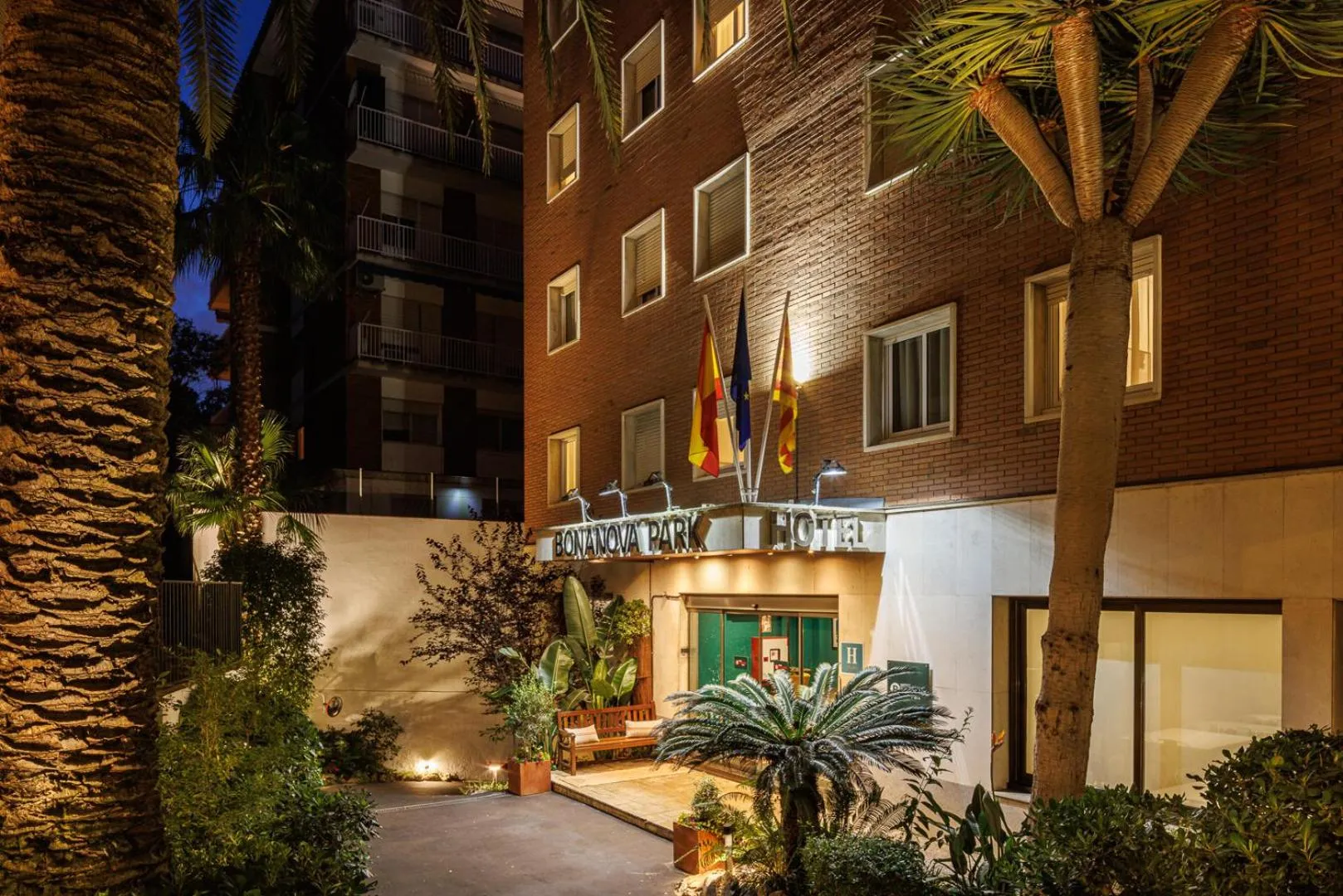 Facade/entrance in Bonanova Park