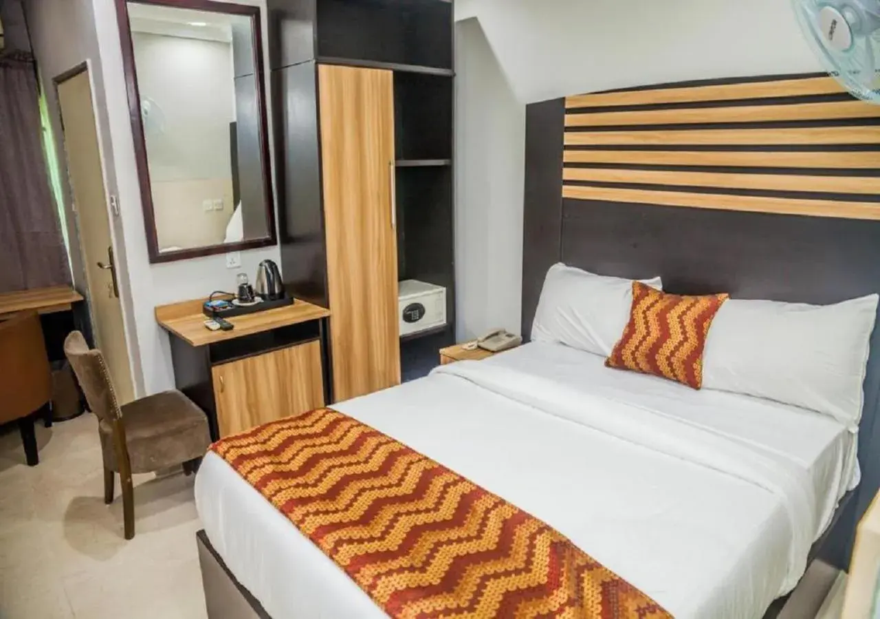 Standard Single Room - single occupancy in G61 Hotel Standard Single Room - single occupancy in G61 Hotel