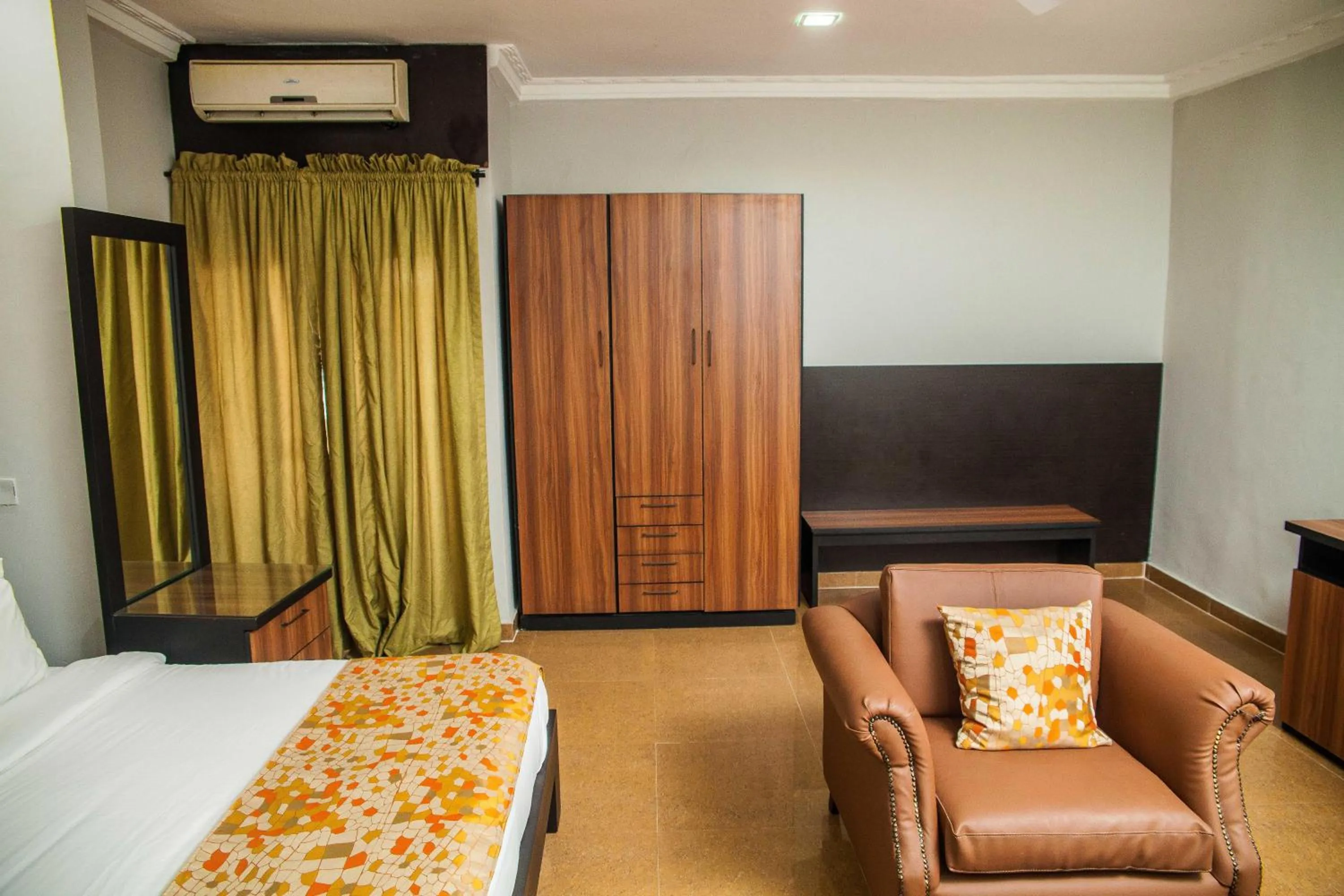 Bedroom, Bed in G61 Hotel