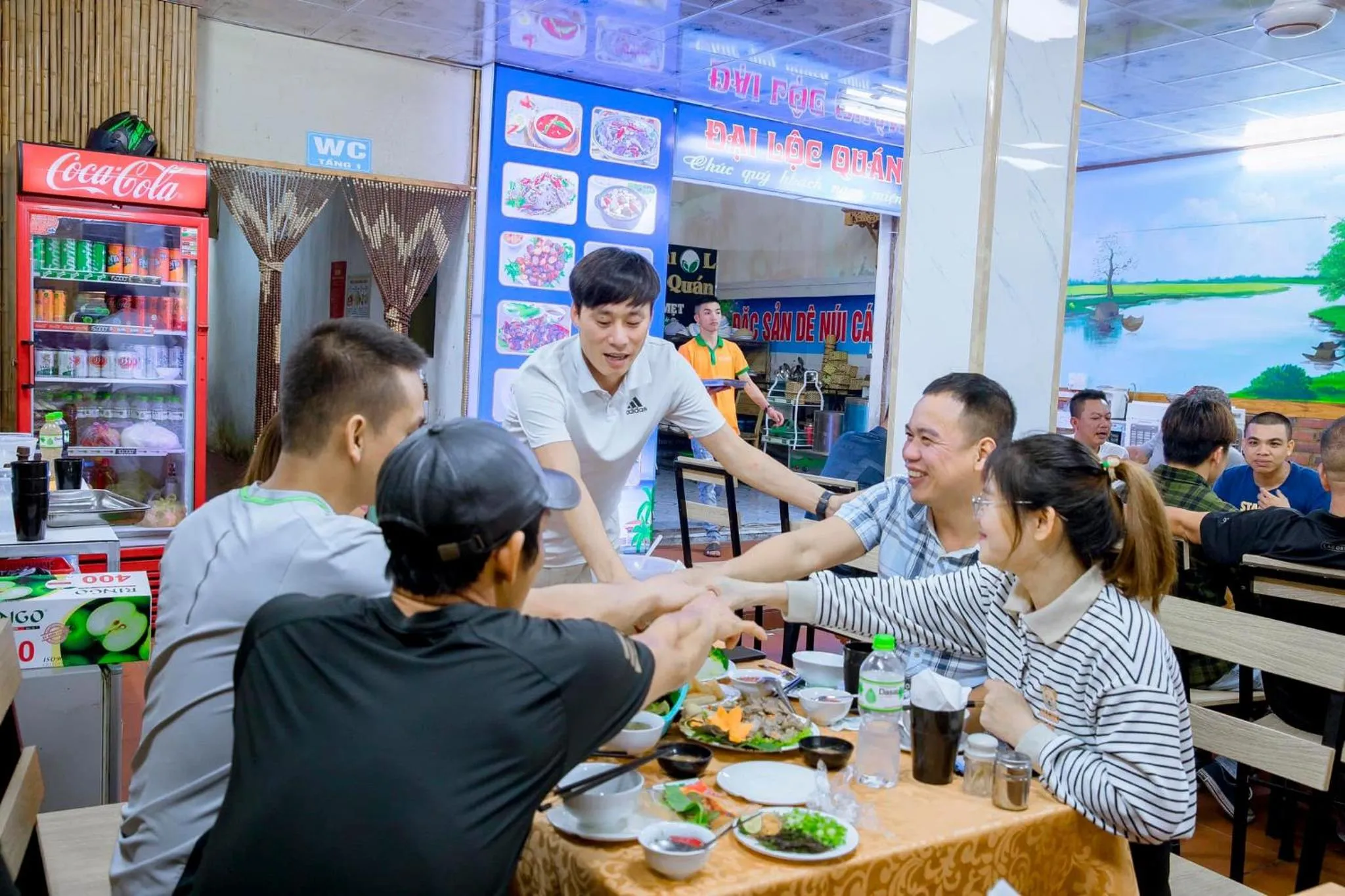 Restaurant/places to eat in Tung Quang Hotel