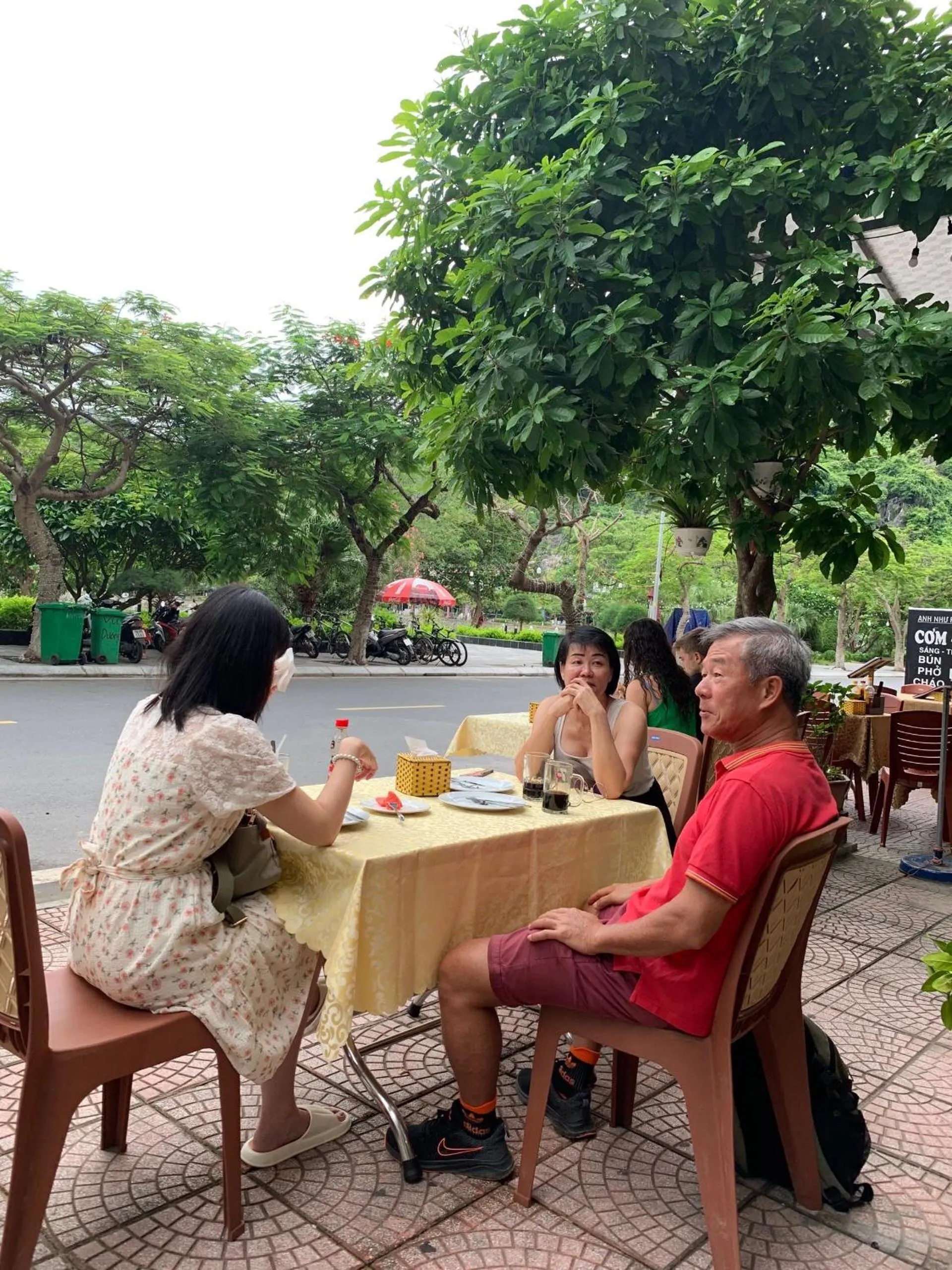 Restaurant/places to eat in Tung Quang Hotel