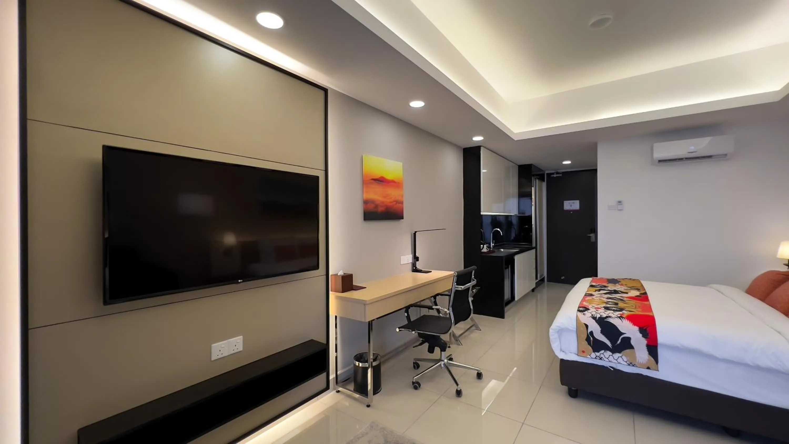 Bed in The Yanné, Onsen Hotel