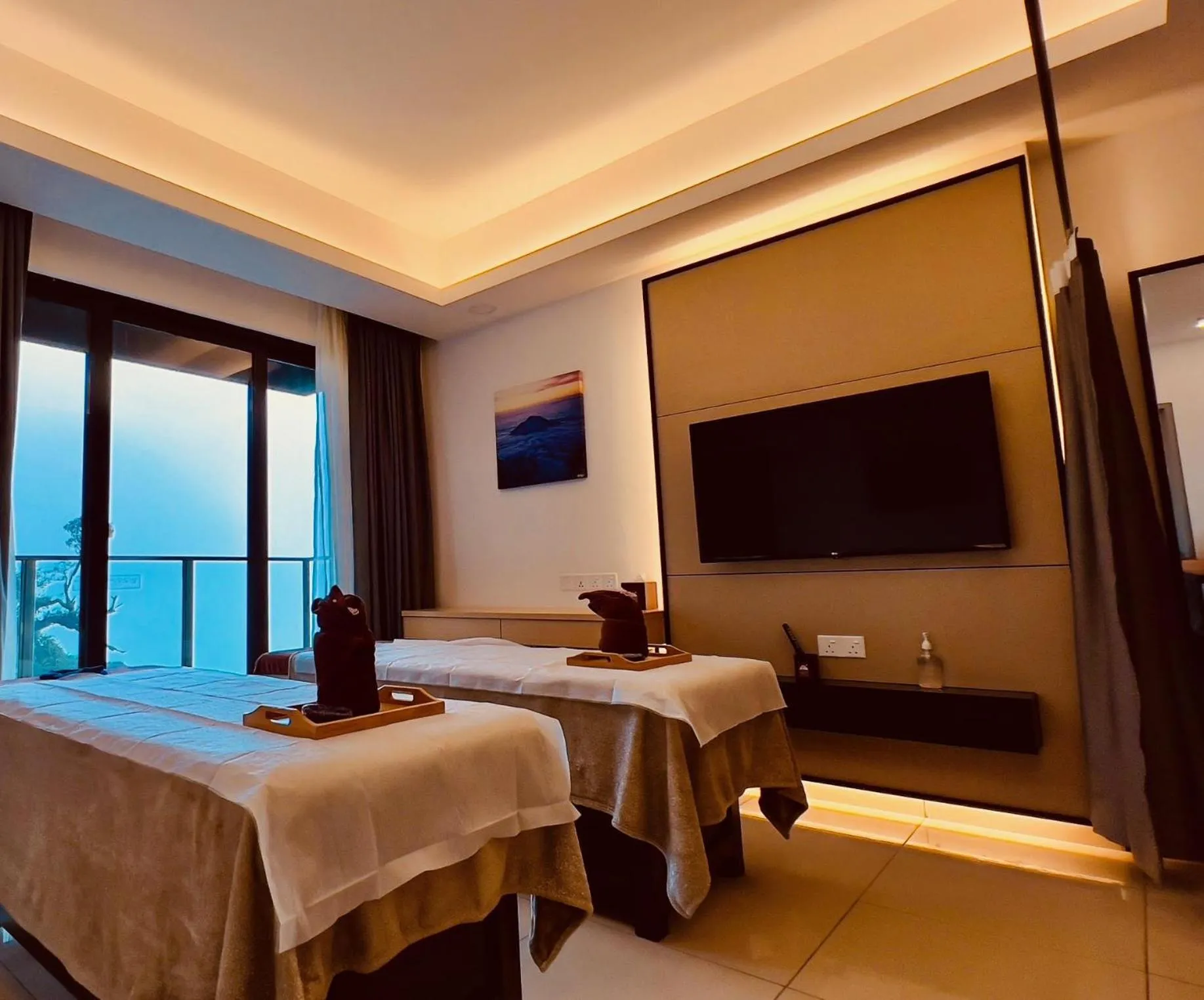 Massage, Bed in The Yanné, Onsen Hotel