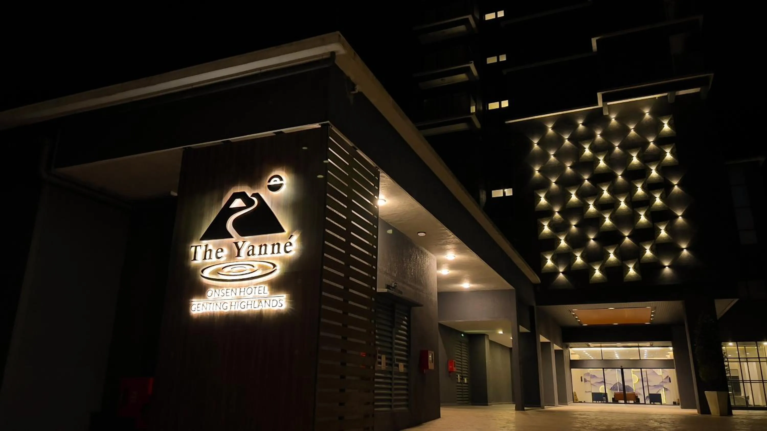 Facade/entrance in The Yanné, Onsen Hotel