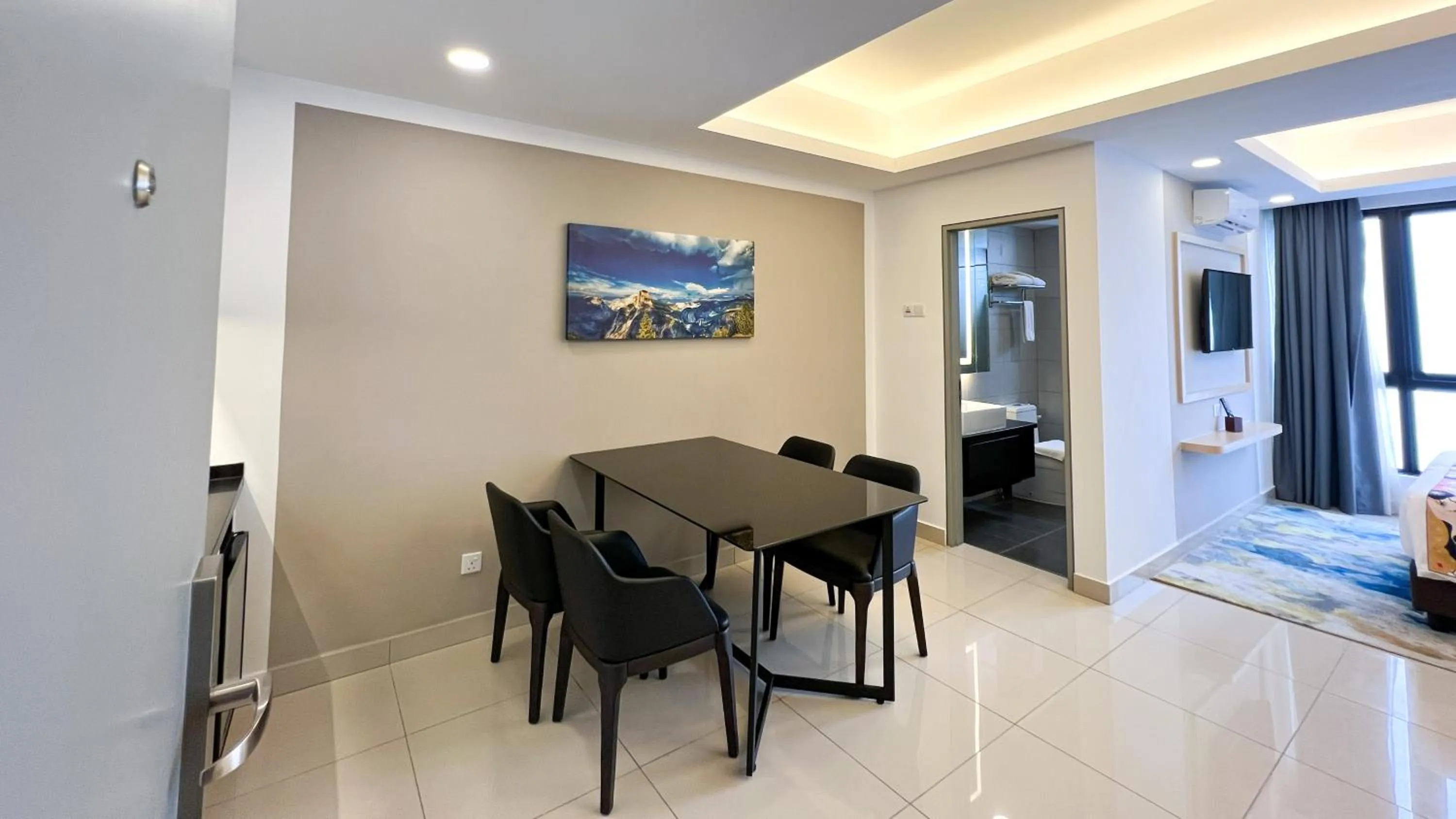 The Yanné, Onsen Hotel