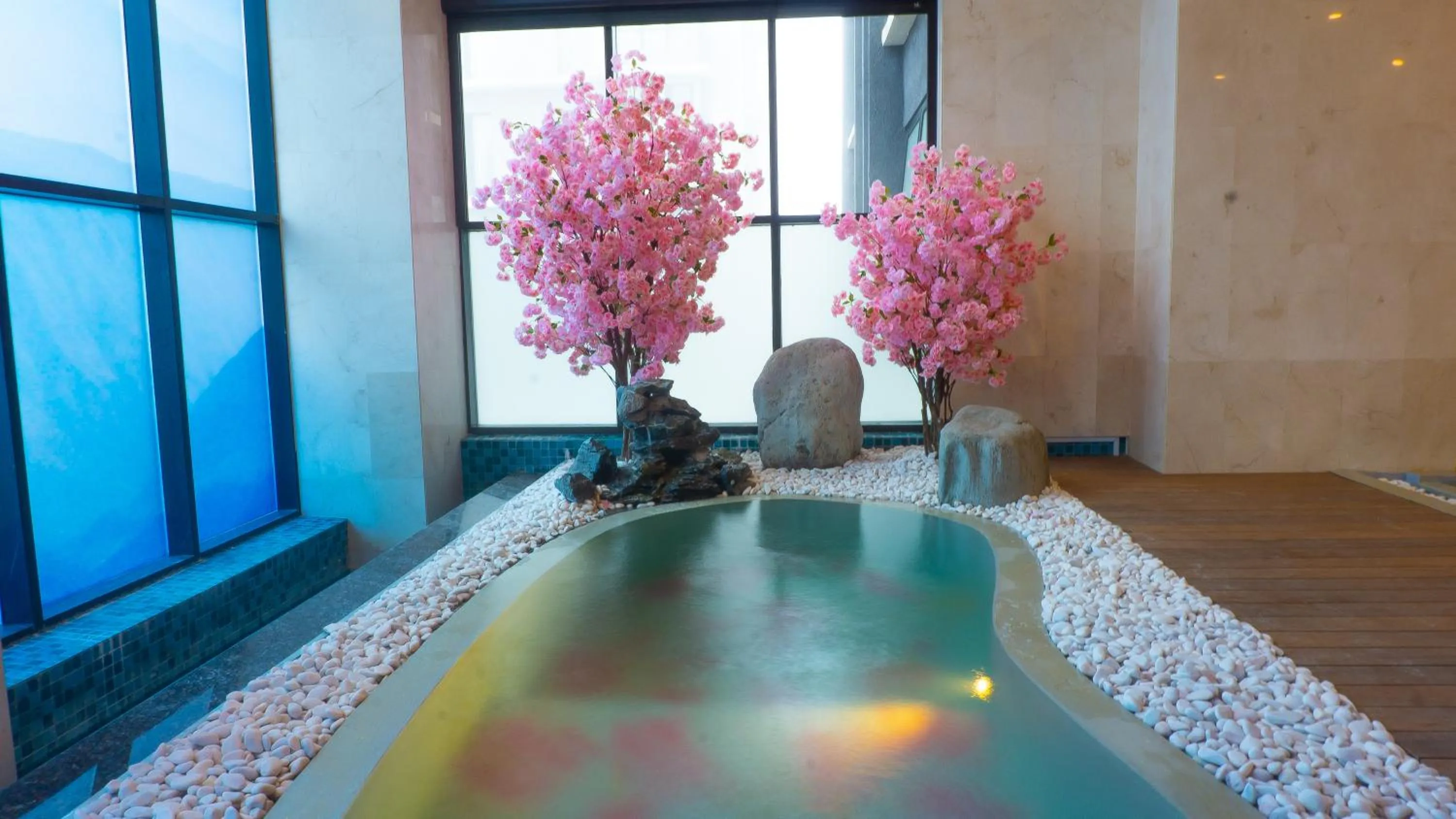 Hot Spring Bath in The Yanné, Onsen Hotel